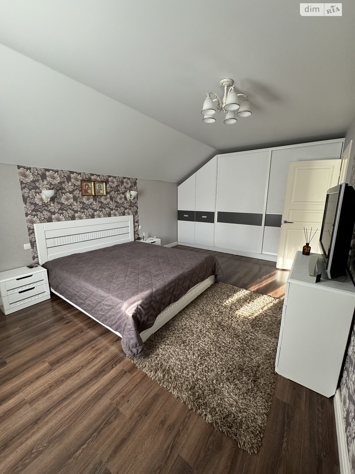 трехэтажный дом беседка, 160 кв. м, кирпич. Продажа в Сингуры фото 1 трехэтажный дом беседка, 160 кв. м, кирпич. Продажа в Сингуры фото 1