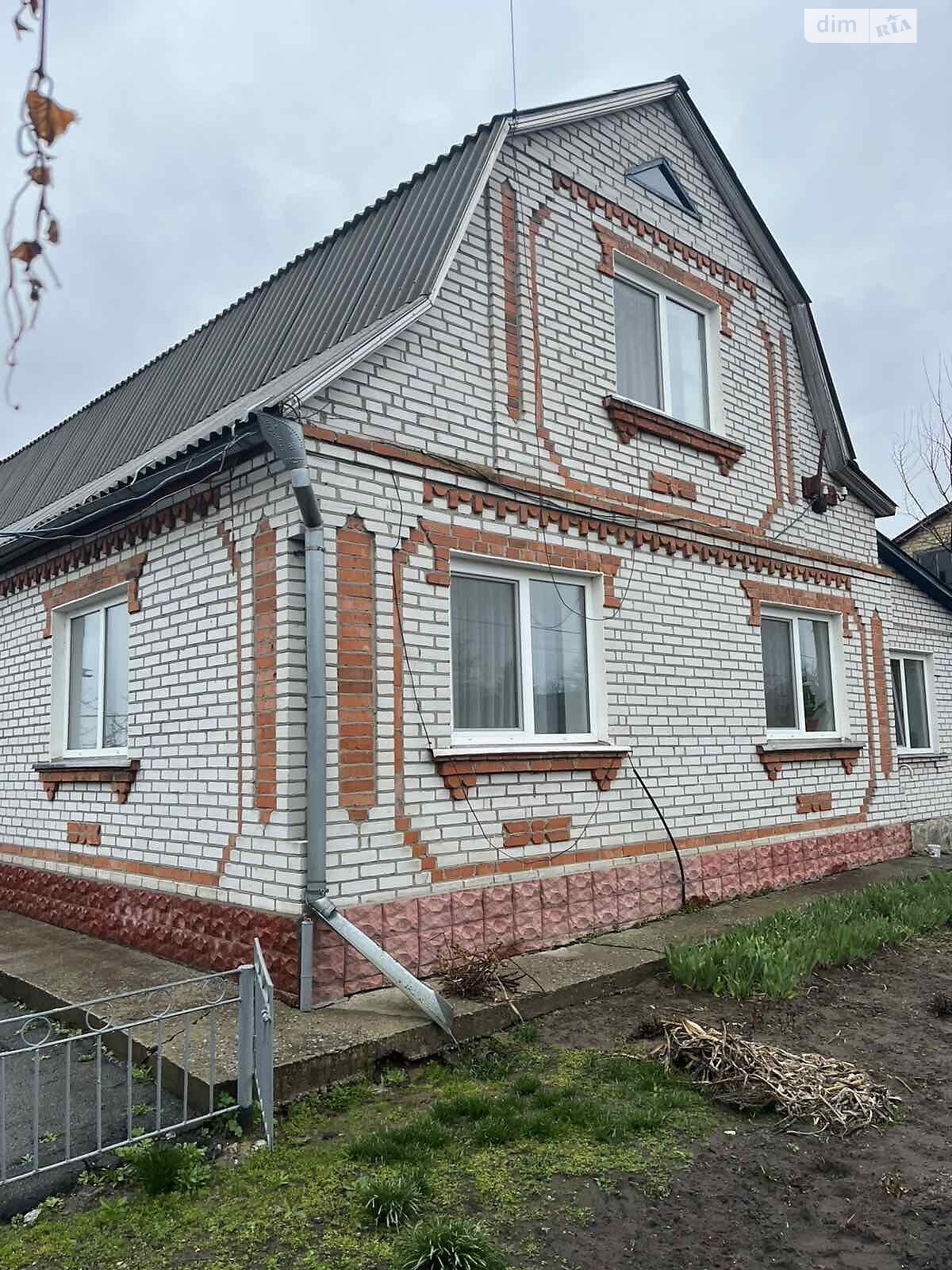 двухэтажный дом с ремонтом, 130 кв. м, кирпич. Продажа в Синяке фото 1 двухэтажный дом с ремонтом, 130 кв. м, кирпич. Продажа в Синяке фото 1
