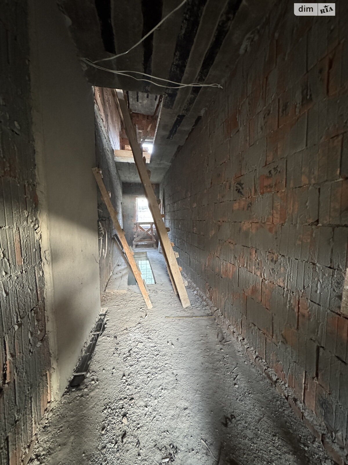 чотириповерховий будинок, 457.6 кв. м, цегла. Продаж у Синяку фото 1