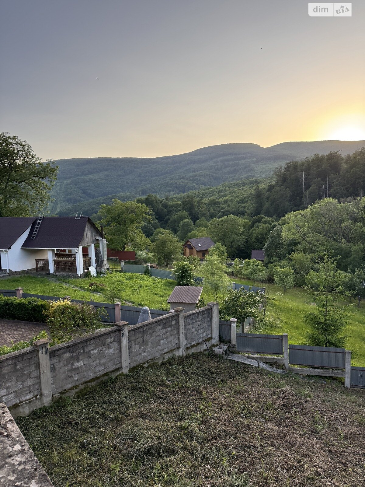 чотириповерховий будинок, 457.6 кв. м, цегла. Продаж у Синяку фото 1