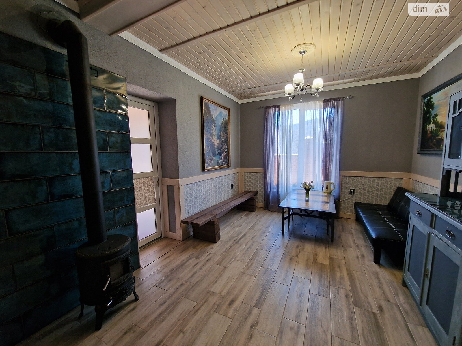 одноэтажный дом с мебелью, 209.5 кв. м, дерево и кирпич. Продажа в Синяке фото 1
