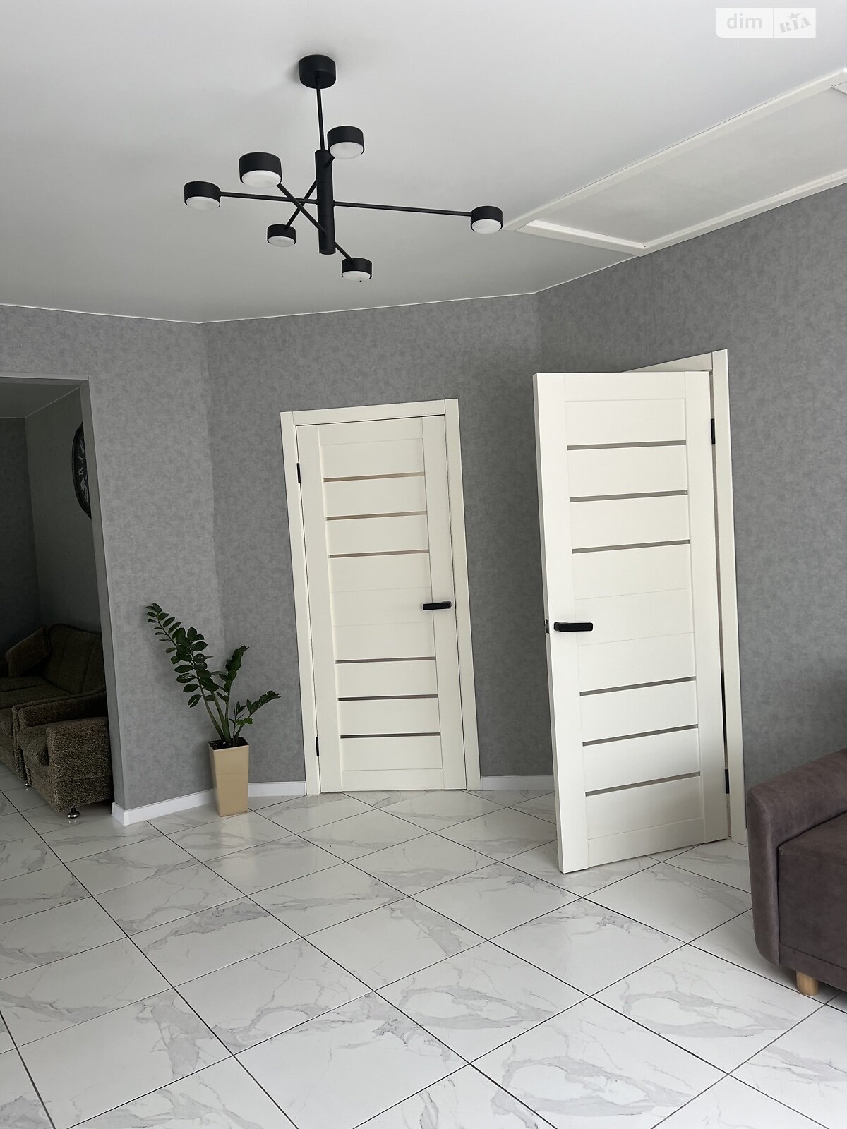 двухэтажный дом с гаражом, 131 кв. м, дерево и кирпич. Продажа в Сивухах фото 1