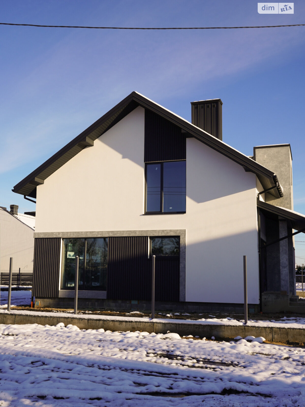 одноэтажный дом с гаражом, 145 кв. м, кирпич. Продажа в Скнилове фото 1