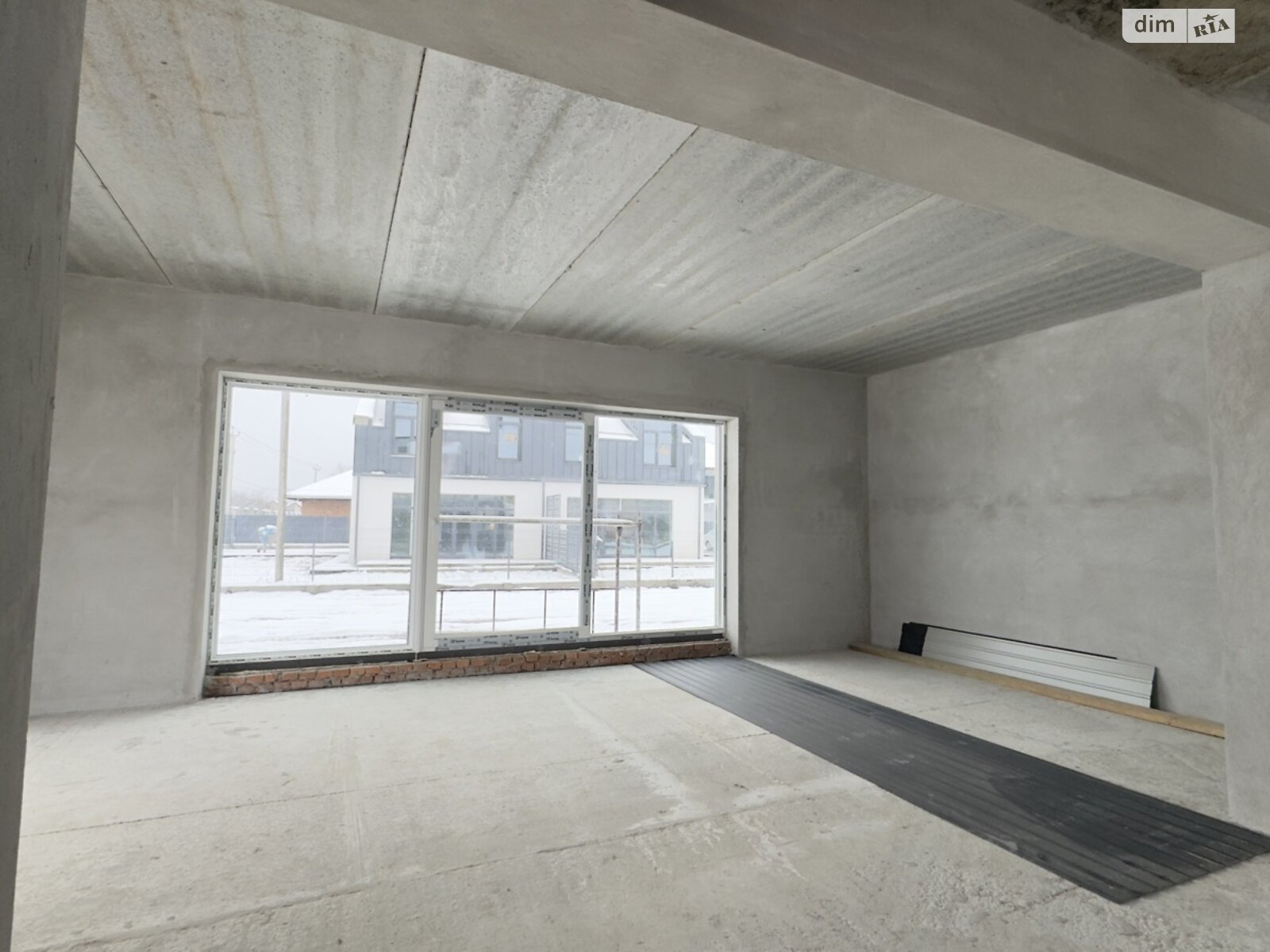 одноэтажный дом с гаражом, 145 кв. м, кирпич. Продажа в Скнилове фото 1