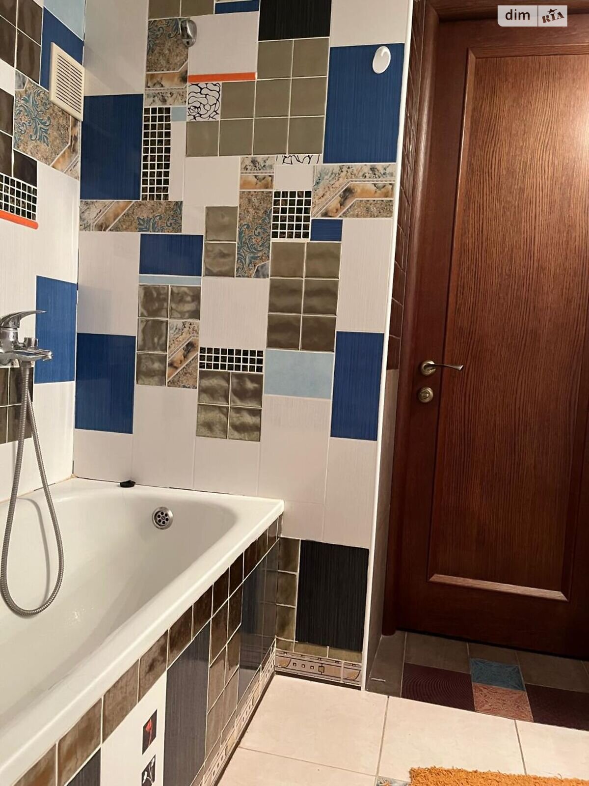 двухэтажный дом с верандой, 222.3 кв. м, кирпич. Продажа в Сколе район Сколе фото 1 двухэтажный дом с верандой, 222.3 кв. м, кирпич. Продажа в Сколе район Сколе фото 1