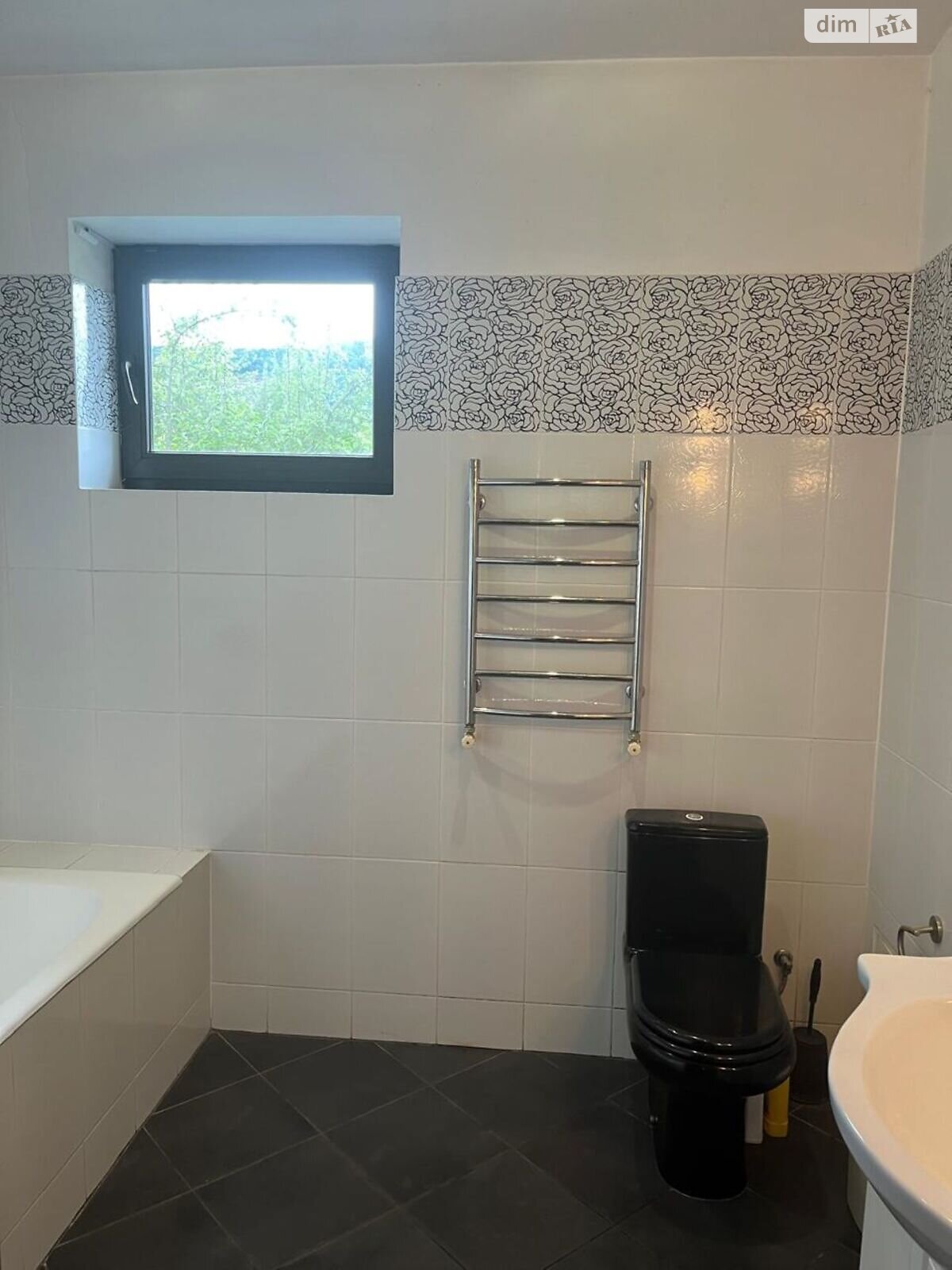 двухэтажный дом с верандой, 222.3 кв. м, кирпич. Продажа в Сколе район Сколе фото 1 двухэтажный дом с верандой, 222.3 кв. м, кирпич. Продажа в Сколе район Сколе фото 1