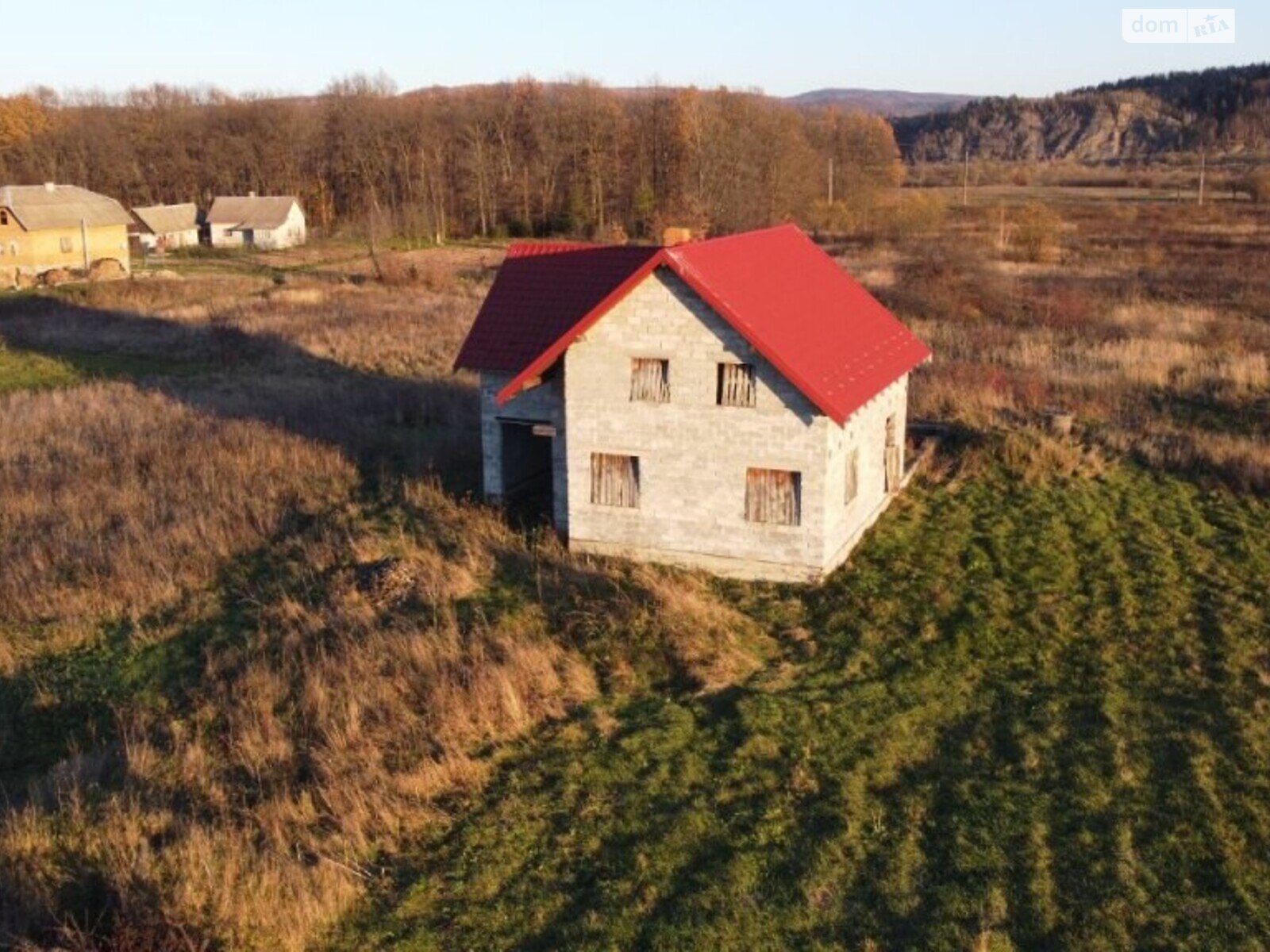 двухэтажный дом с гаражом, 130 кв. м, блочно-кирпичный. Продажа в Верхнем Синевидном фото 1