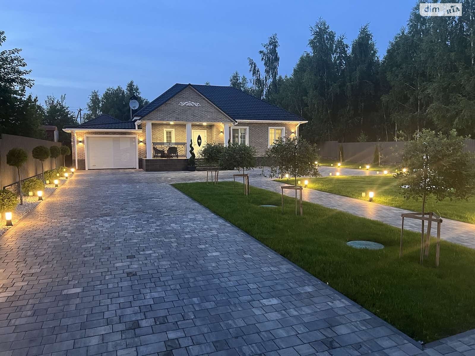 одноэтажный дом с гаражом, 301 кв. м, кирпич. Продажа в Славном фото 1 одноэтажный дом с гаражом, 301 кв. м, кирпич. Продажа в Славном фото 1