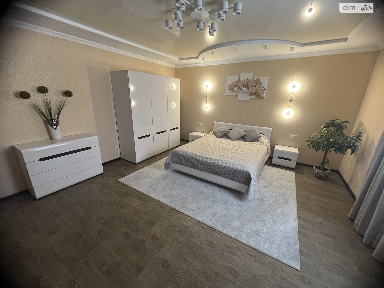 одноэтажный дом с гаражом, 301 кв. м, кирпич. Продажа в Славном фото 1 одноэтажный дом с гаражом, 301 кв. м, кирпич. Продажа в Славном фото 1
