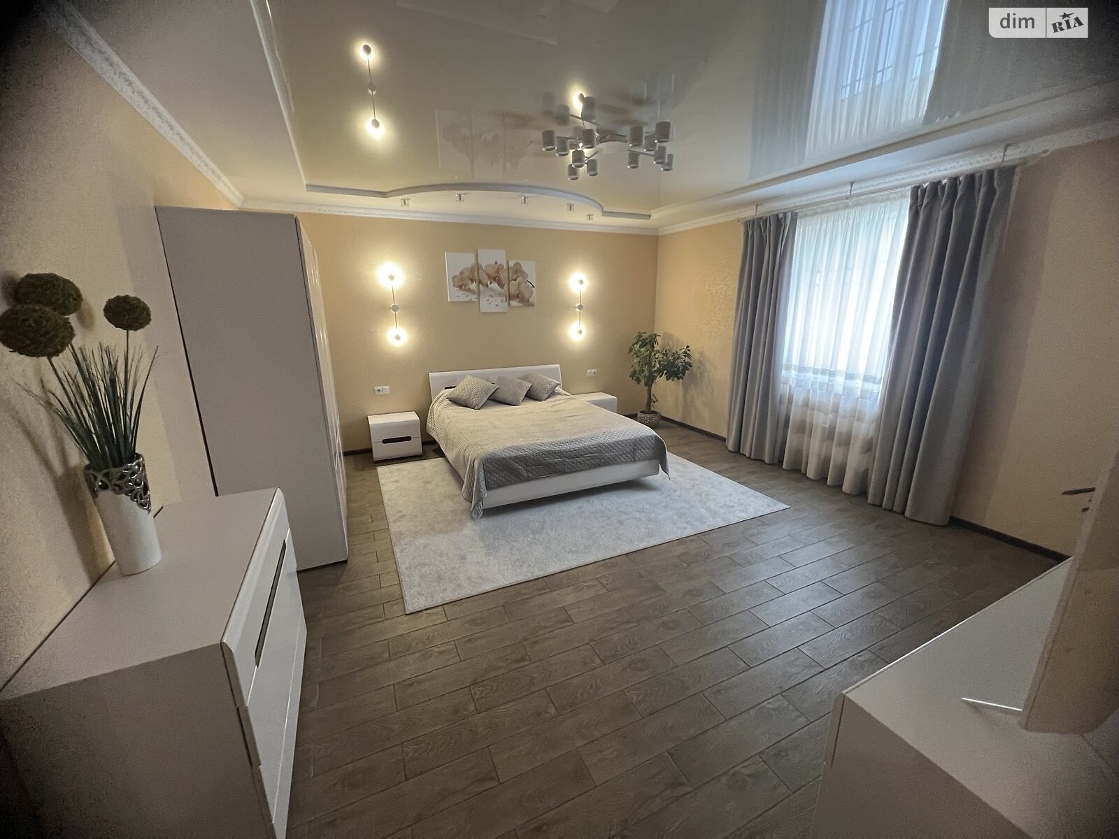 одноэтажный дом с гаражом, 301 кв. м, кирпич. Продажа в Славном фото 1 одноэтажный дом с гаражом, 301 кв. м, кирпич. Продажа в Славном фото 1