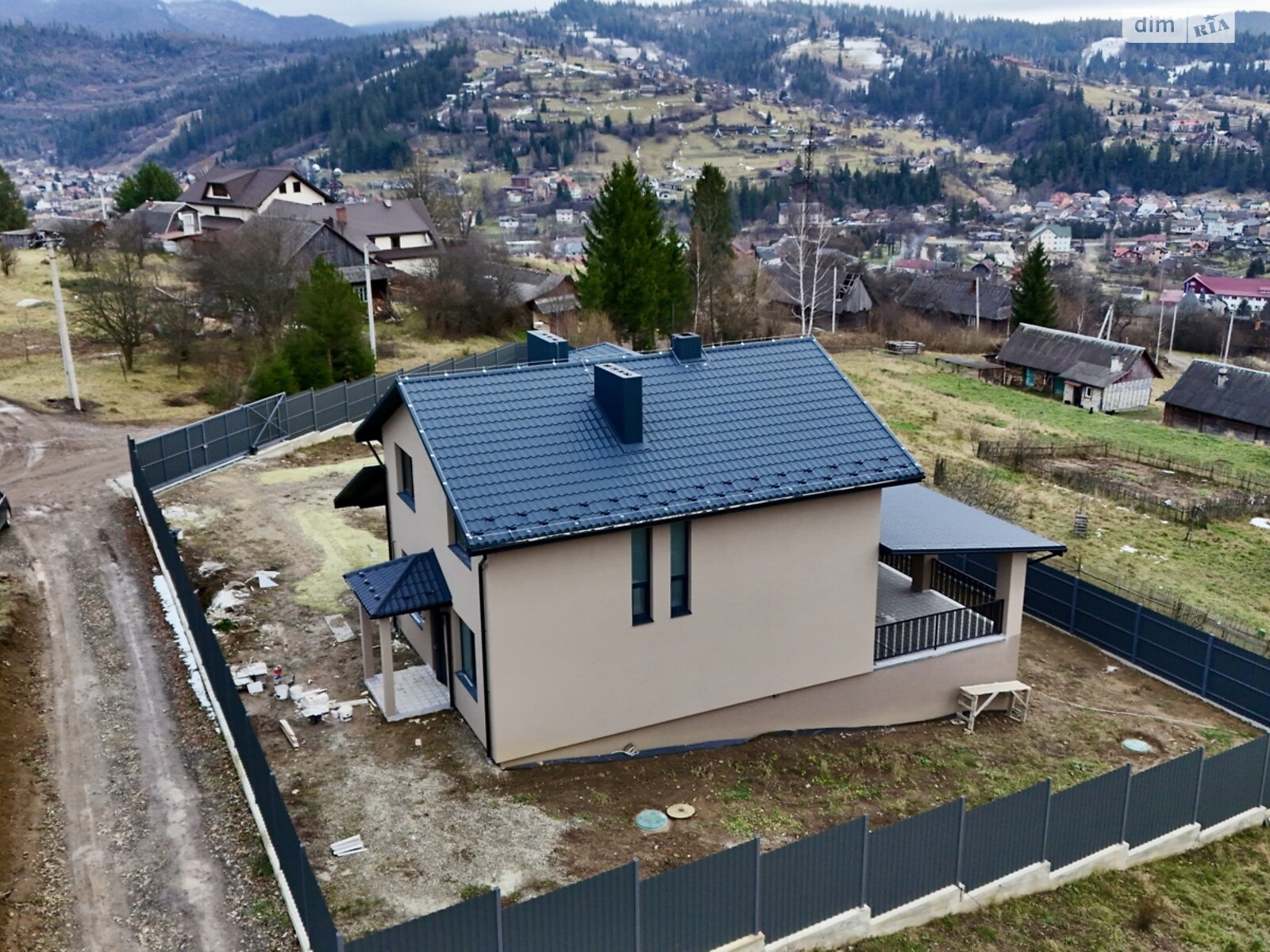 двухэтажный дом с гаражом, 134 кв. м, кирпич. Продажа в Славском фото 1