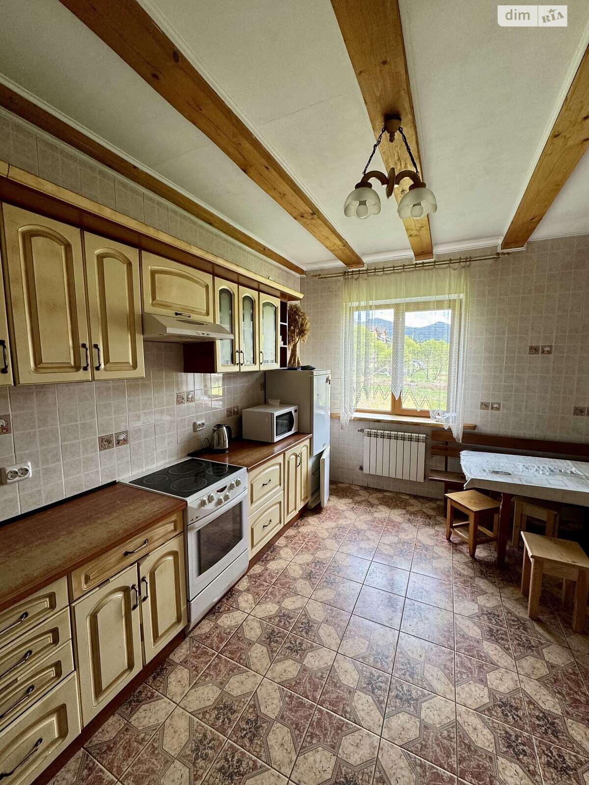 триповерховий будинок з опаленням, 300 кв. м, цегла. Продаж у Славському фото 1 триповерховий будинок з опаленням, 300 кв. м, цегла. Продаж у Славському фото 1