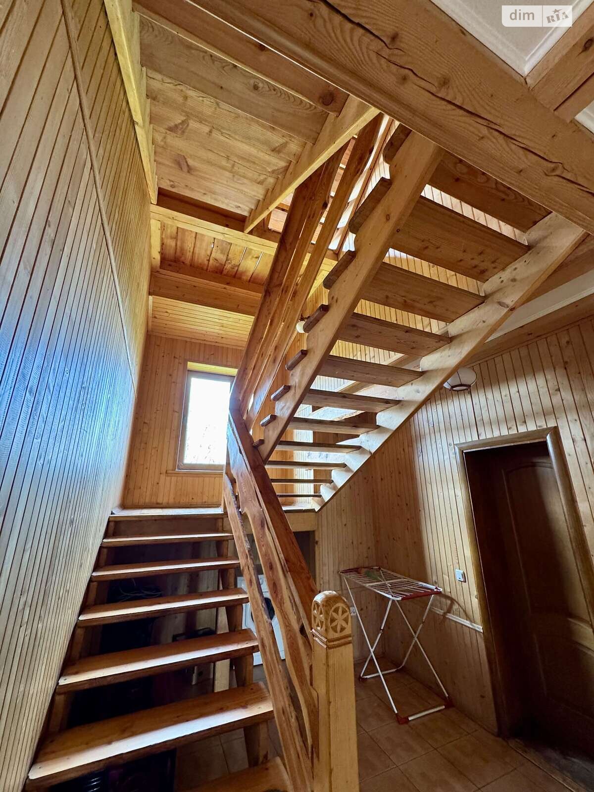 триповерховий будинок з опаленням, 300 кв. м, цегла. Продаж у Славському фото 1 триповерховий будинок з опаленням, 300 кв. м, цегла. Продаж у Славському фото 1