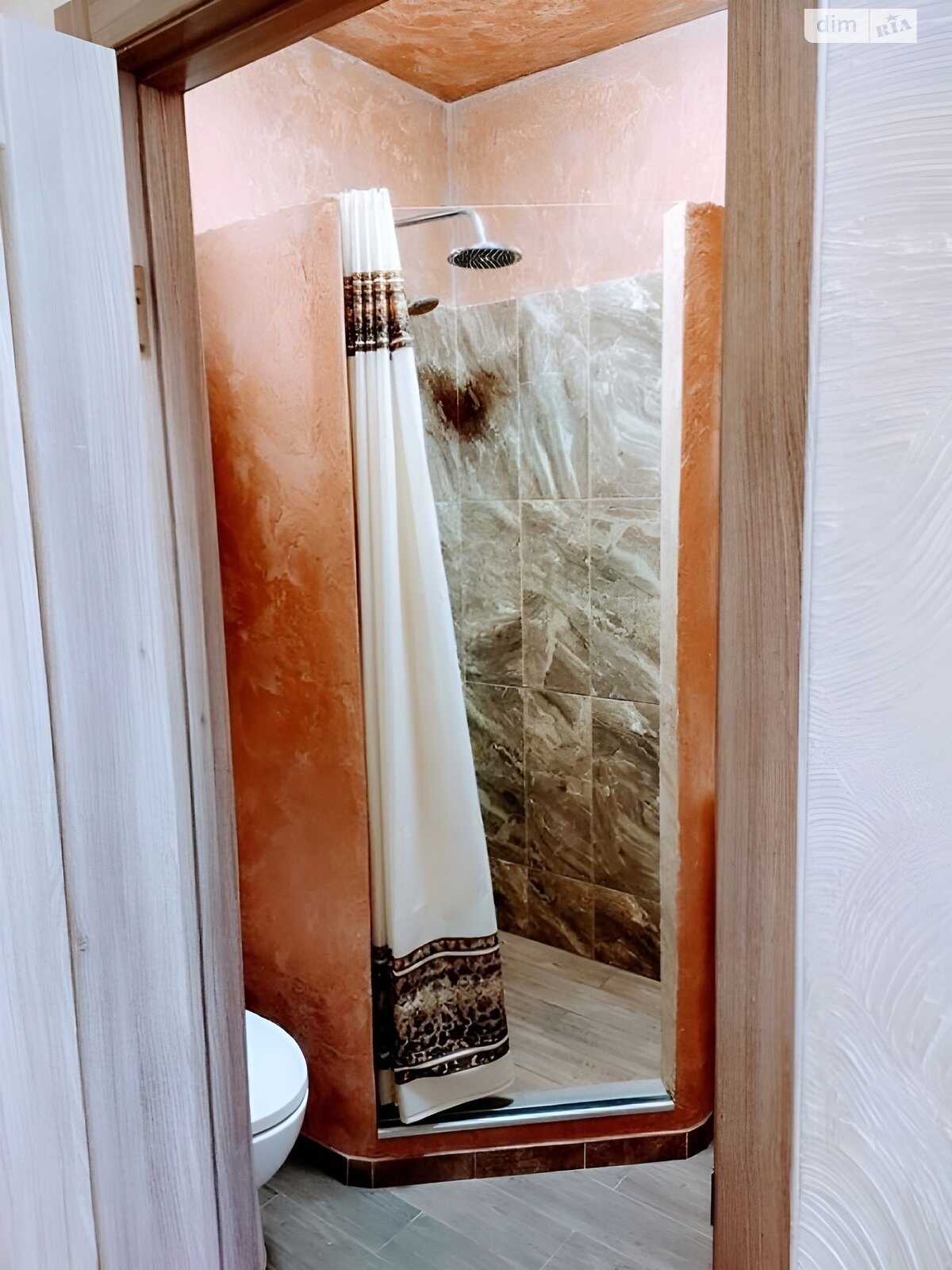 трехэтажный дом, 720 кв. м, кирпич. Продажа в Слободе фото 1 трехэтажный дом, 720 кв. м, кирпич. Продажа в Слободе фото 1