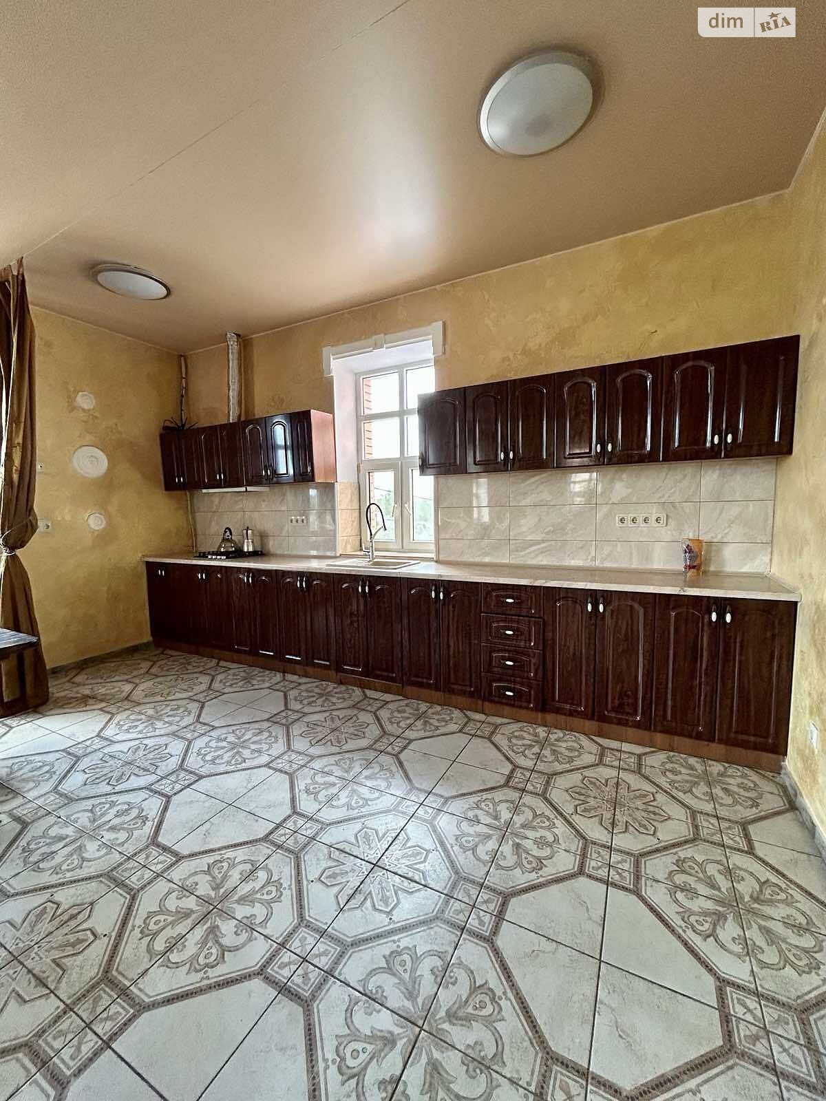 трехэтажный дом, 724 кв. м, керамический блок. Продажа в Слободе фото 1 трехэтажный дом, 724 кв. м, керамический блок. Продажа в Слободе фото 1
