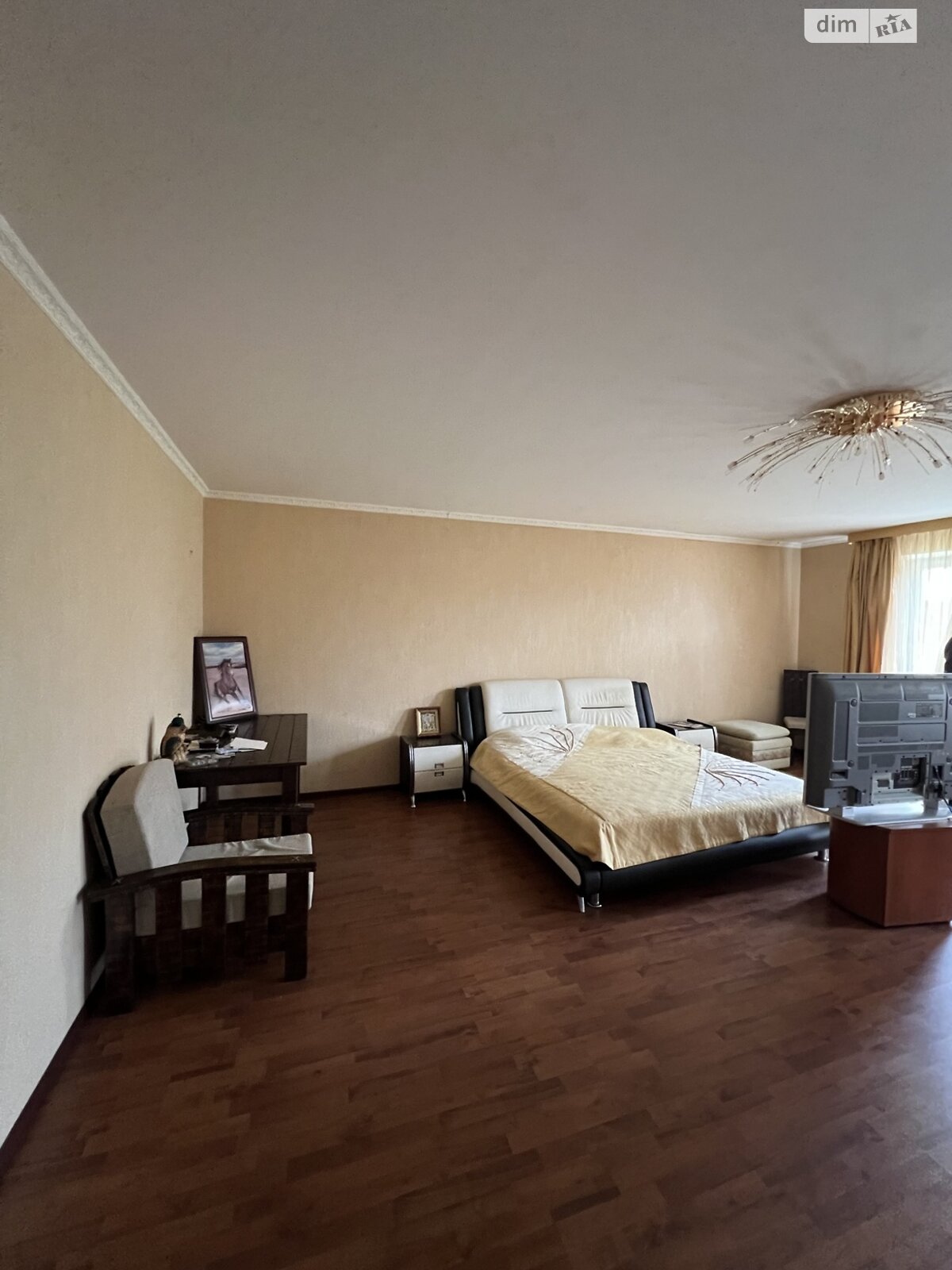четырехэтажный дом с мебелью, 1000 кв. м, кирпич. Продажа в Слободе фото 1 четырехэтажный дом с мебелью, 1000 кв. м, кирпич. Продажа в Слободе фото 1