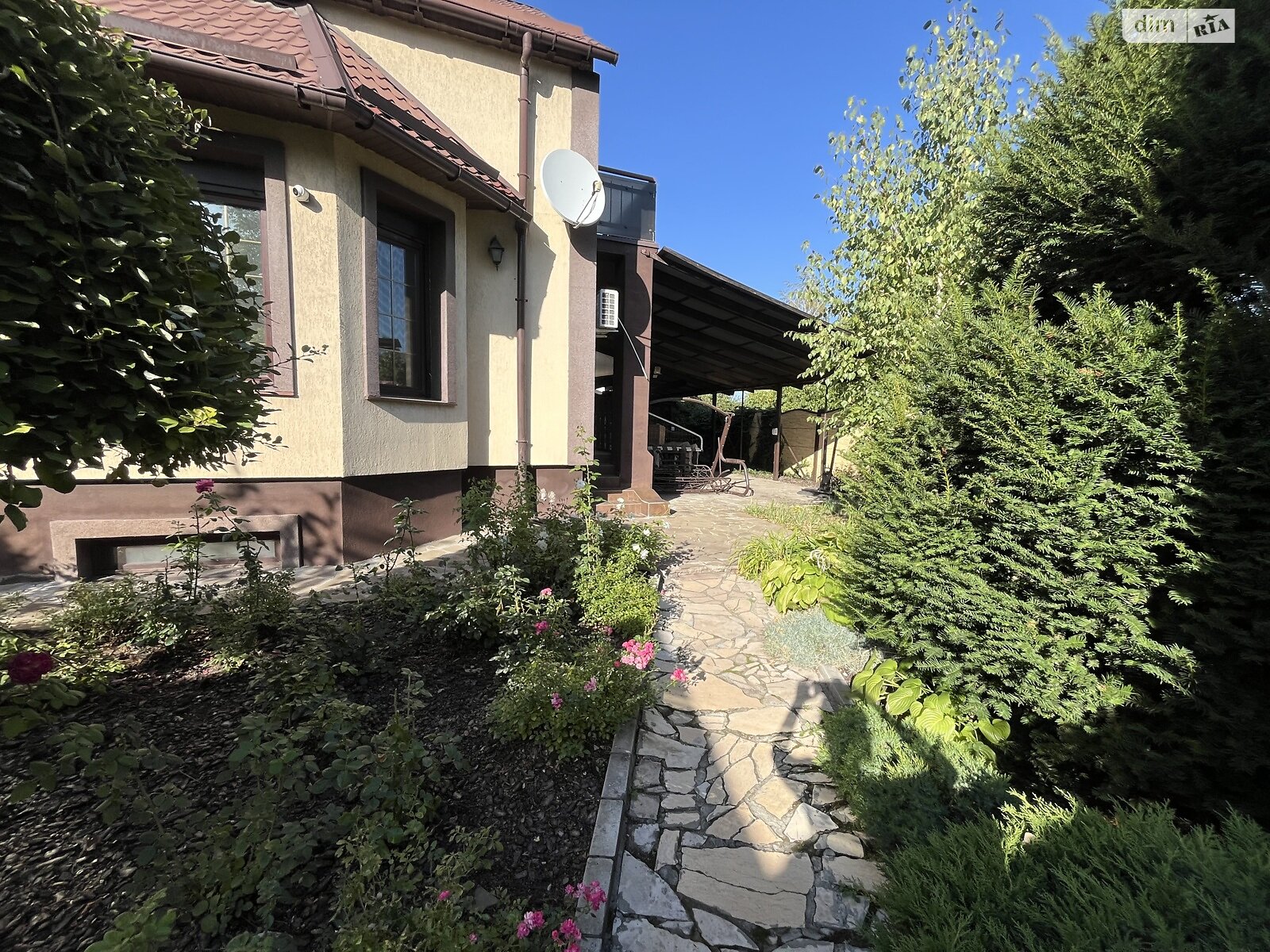 двоповерховий будинок з верандою, 240 кв. м, цегла саманна. Продаж у Слобожанському фото 1 двоповерховий будинок з верандою, 240 кв. м, цегла саманна. Продаж у Слобожанському фото 1