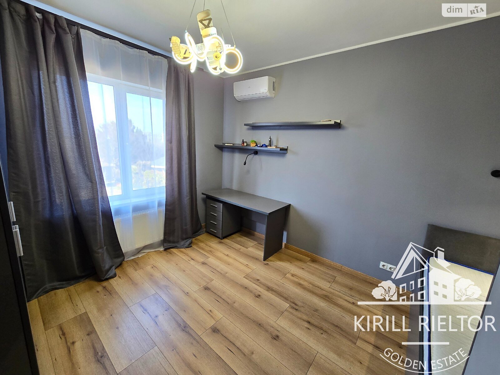 двухэтажный дом, 175 кв. м, кирпич. Продажа в Слобожанском фото 1