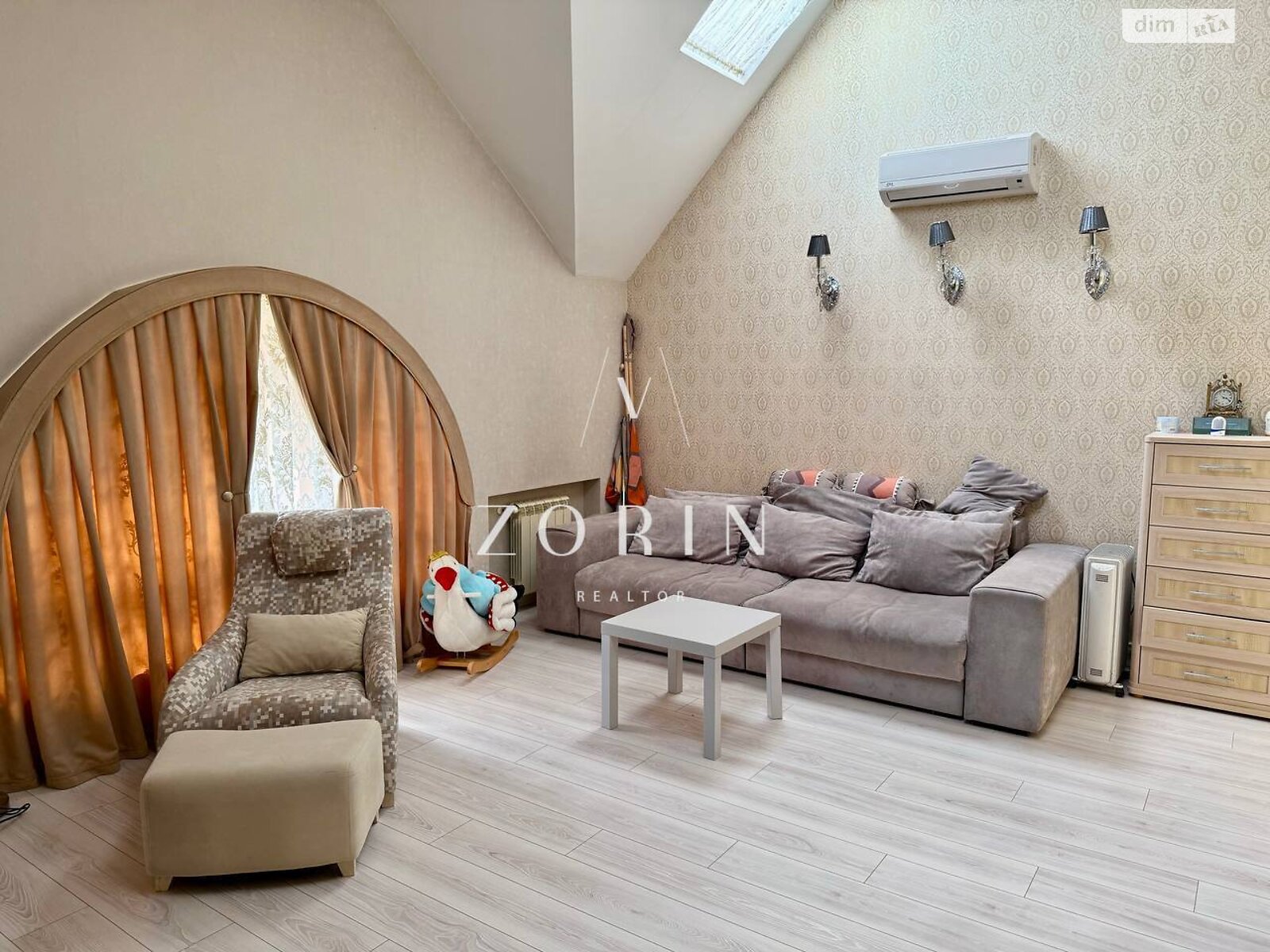 триповерховий будинок з гаражем, 368 кв. м, цегла. Продаж у Слобожанському фото 1 триповерховий будинок з гаражем, 368 кв. м, цегла. Продаж у Слобожанському фото 1