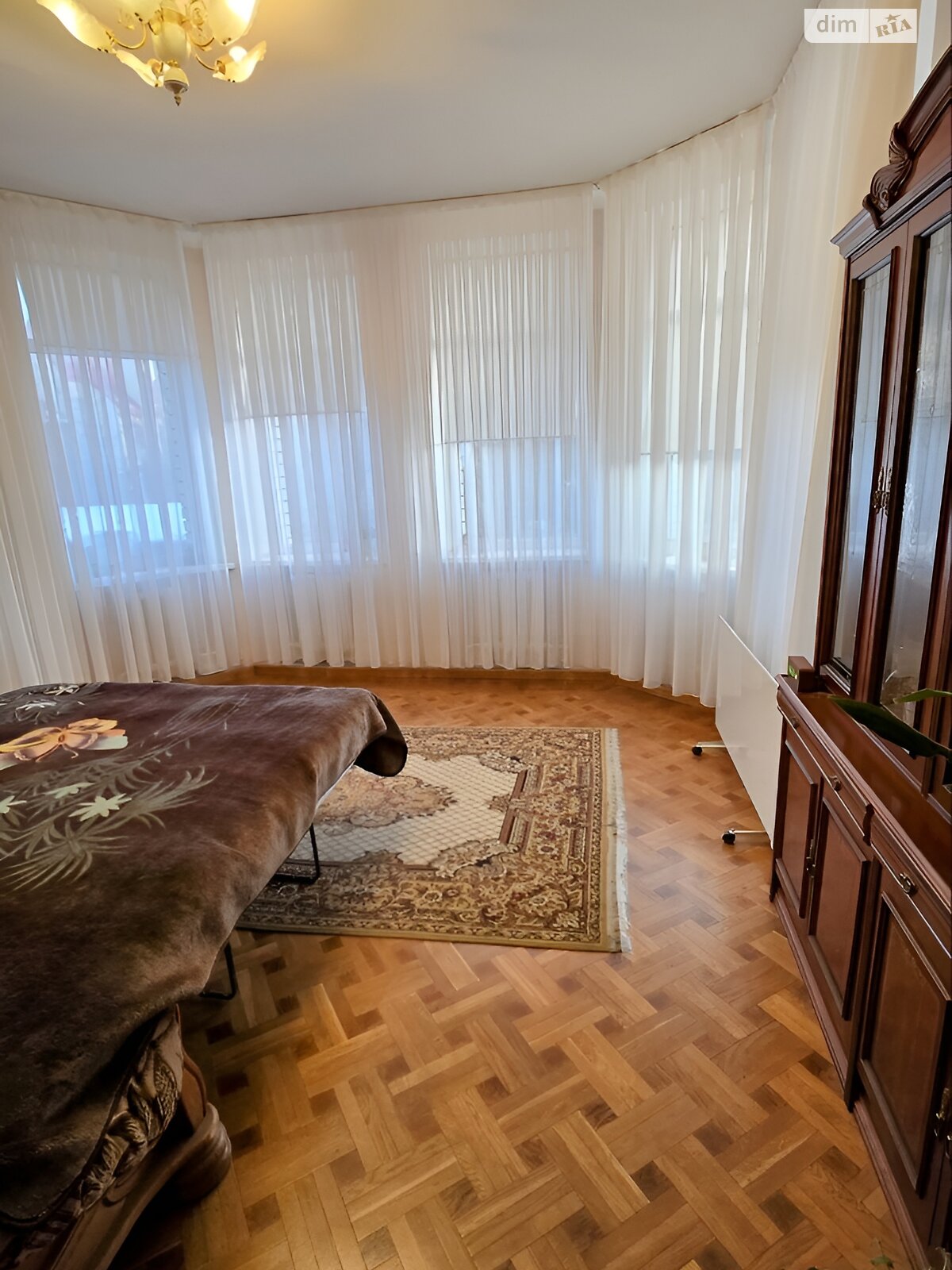 двухэтажный дом с гаражом, 328.2 кв. м, кирпич. Продажа в Слобожанском фото 1