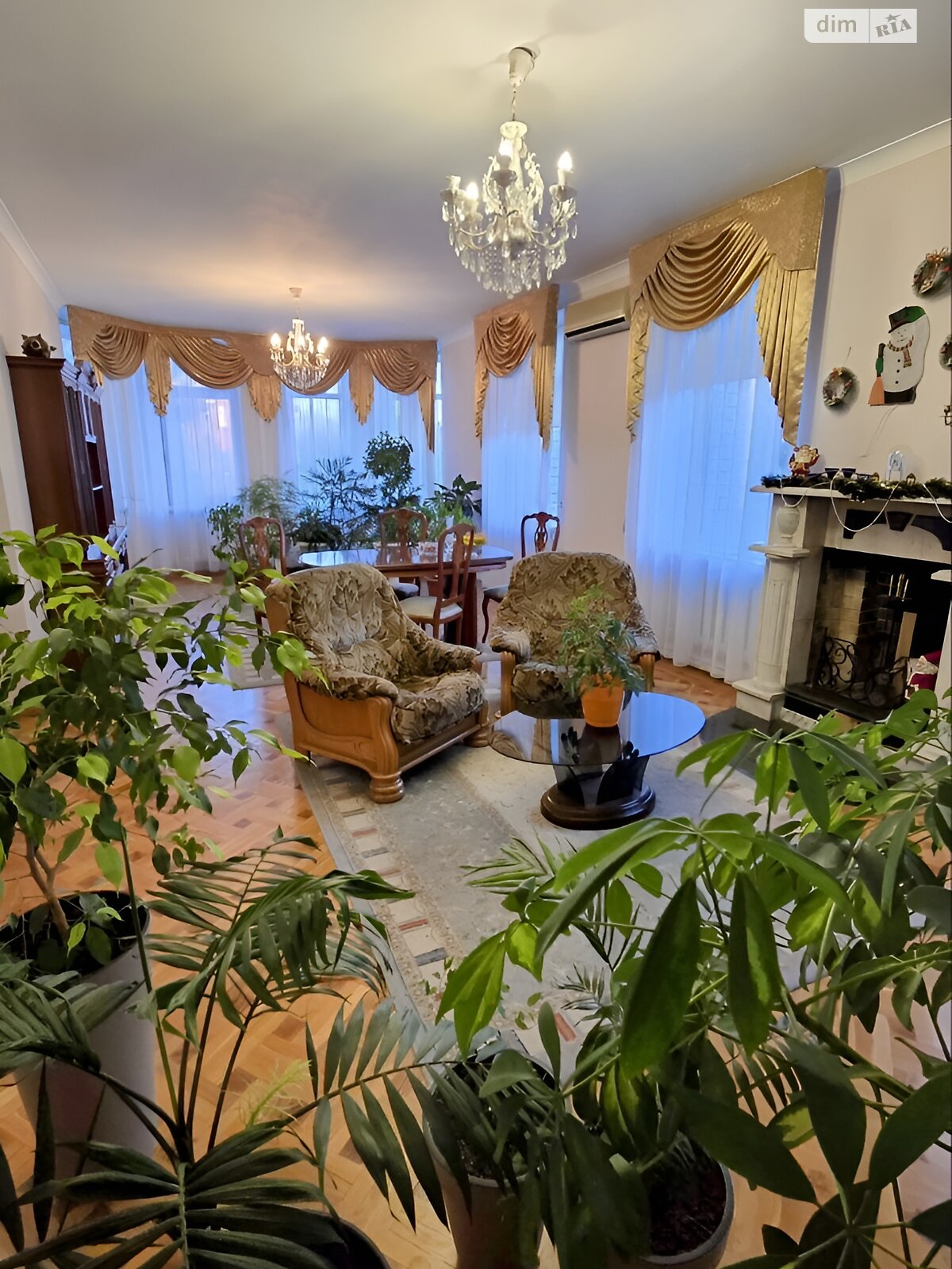 двухэтажный дом с гаражом, 328.2 кв. м, кирпич. Продажа в Слобожанском фото 1