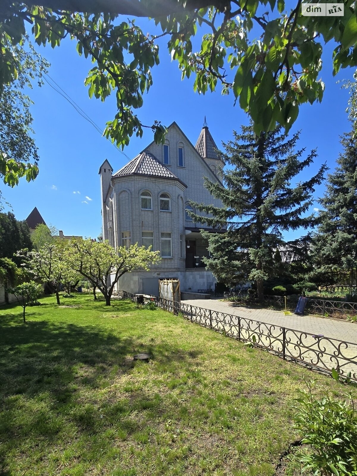 двоповерховий будинок з гаражем, 328.2 кв. м, цегла. Продаж у Слобожанському фото 1 двоповерховий будинок з гаражем, 328.2 кв. м, цегла. Продаж у Слобожанському фото 1