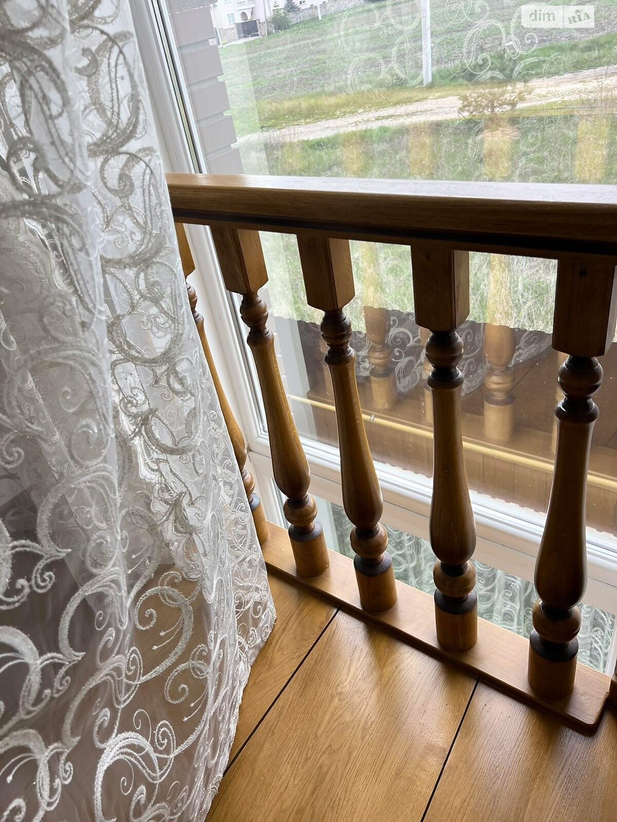 двоповерховий будинок з гаражем, 300 кв. м, цегла. Продаж у Смиківці фото 1 двоповерховий будинок з гаражем, 300 кв. м, цегла. Продаж у Смиківці фото 1