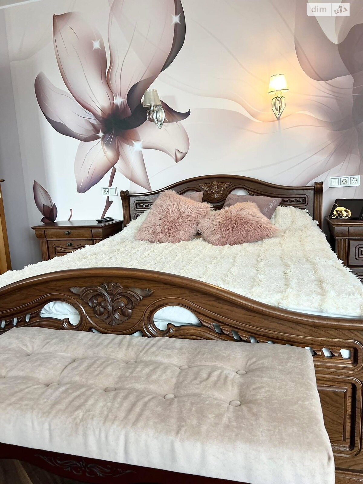 двоповерховий будинок з гаражем, 300 кв. м, цегла. Продаж у Смиківці фото 1 двоповерховий будинок з гаражем, 300 кв. м, цегла. Продаж у Смиківці фото 1