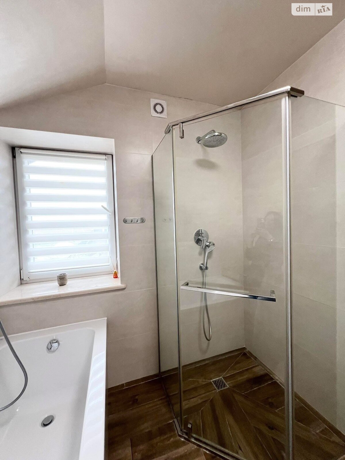 двоповерховий будинок з гаражем, 300 кв. м, цегла. Продаж у Смиківці фото 1 двоповерховий будинок з гаражем, 300 кв. м, цегла. Продаж у Смиківці фото 1