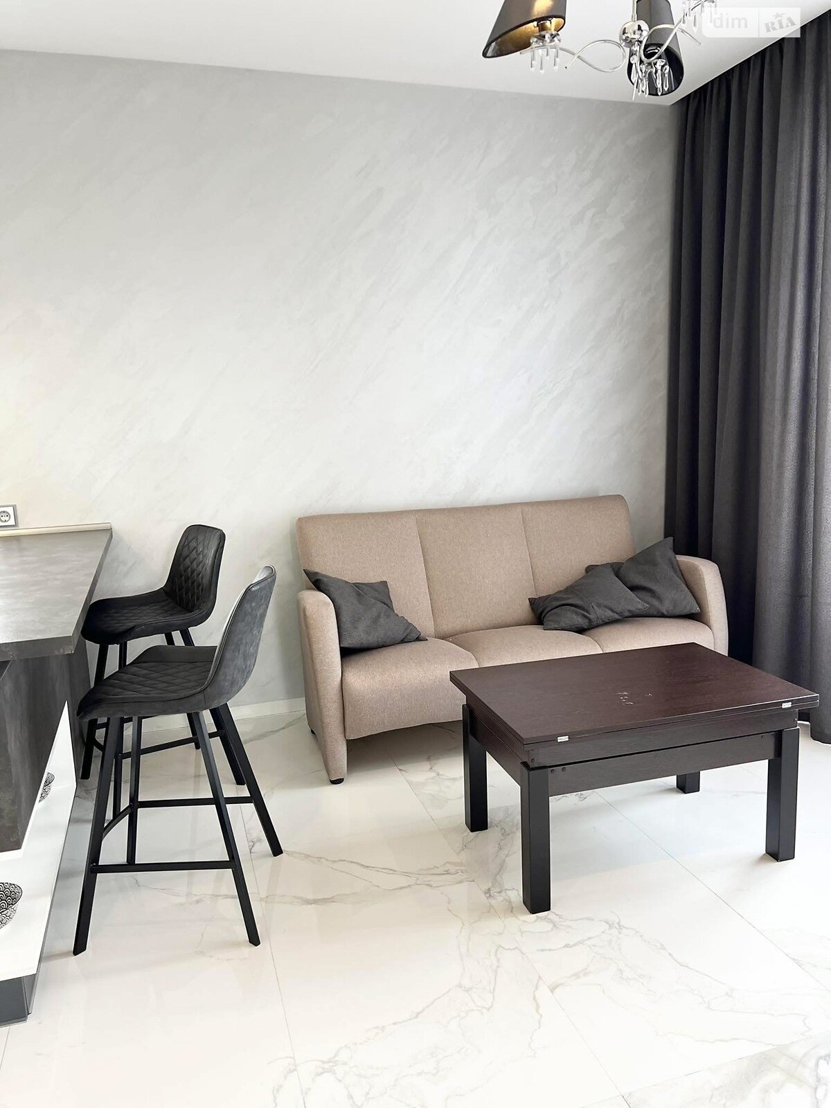 двухэтажный дом с гаражом, 300 кв. м, кирпич. Продажа в Смыковцы фото 1 двухэтажный дом с гаражом, 300 кв. м, кирпич. Продажа в Смыковцы фото 1