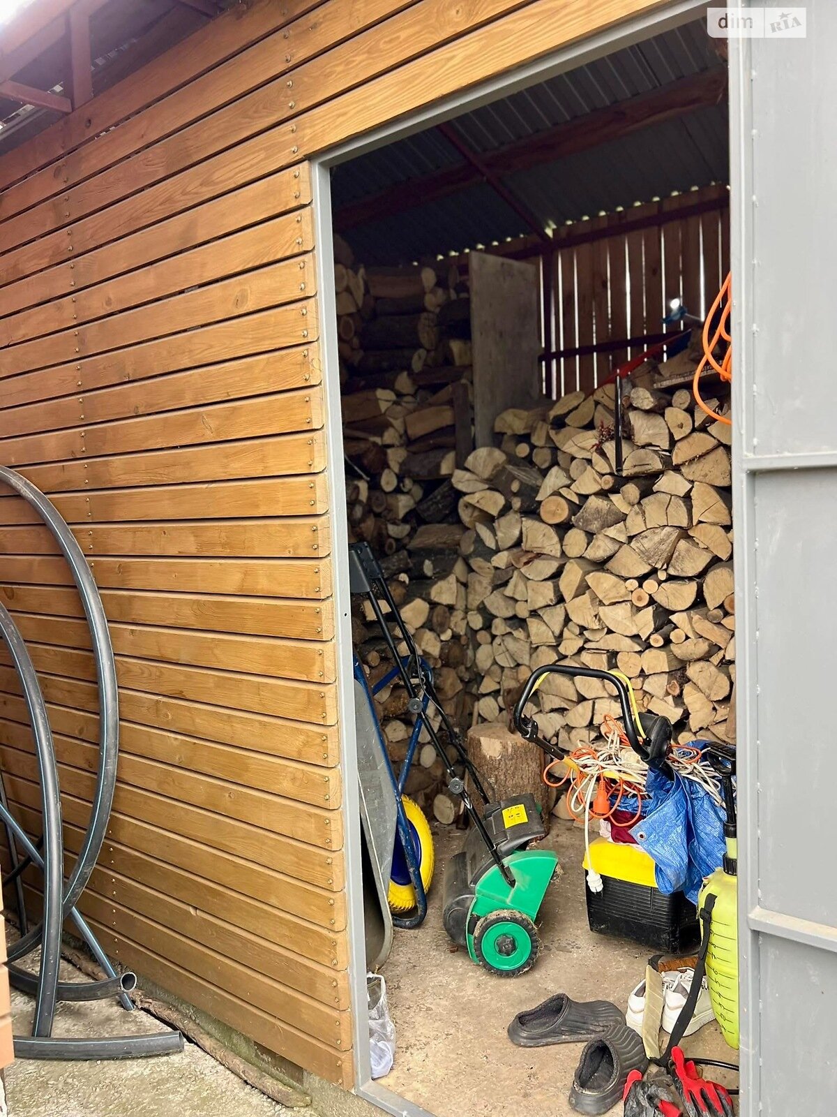 двухэтажный дом с гаражом, 300 кв. м, кирпич. Продажа в Смыковцы фото 1 двухэтажный дом с гаражом, 300 кв. м, кирпич. Продажа в Смыковцы фото 1