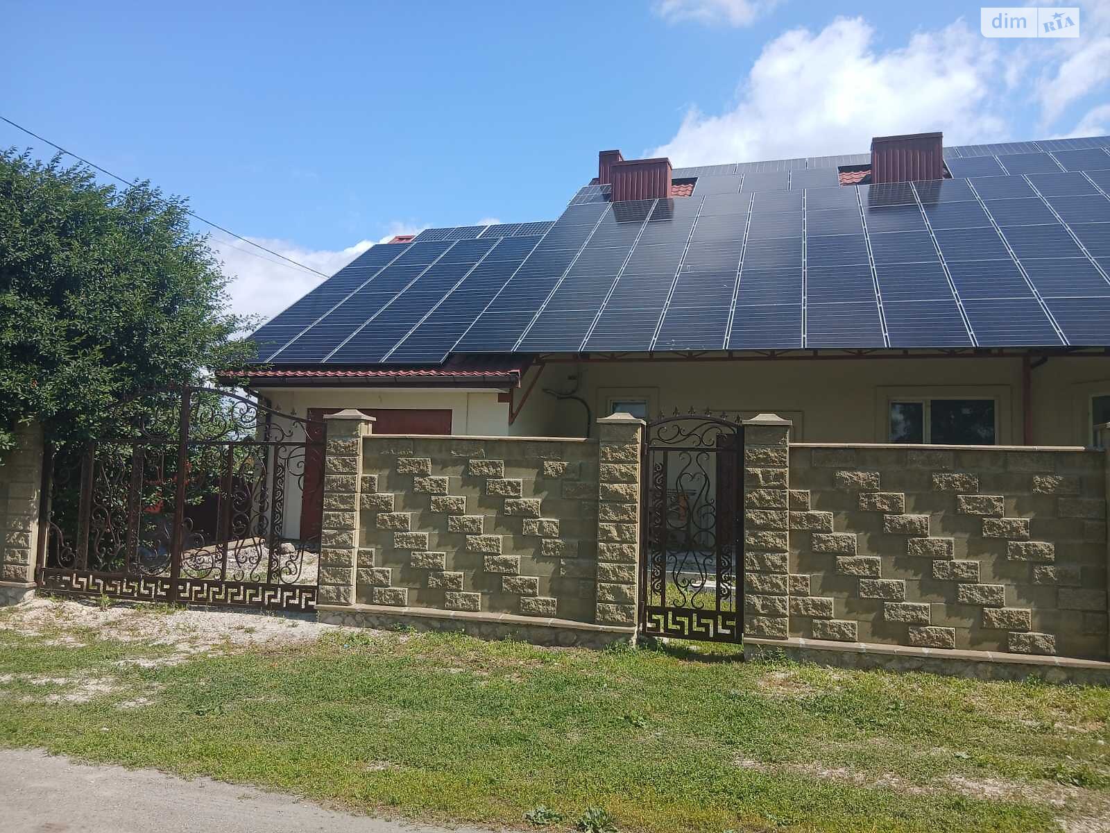 двоповерховий будинок з мансардою, 287.4 кв. м, кирпич. Продаж у Смиківці фото 1 двоповерховий будинок з мансардою, 287.4 кв. м, кирпич. Продаж у Смиківці фото 1