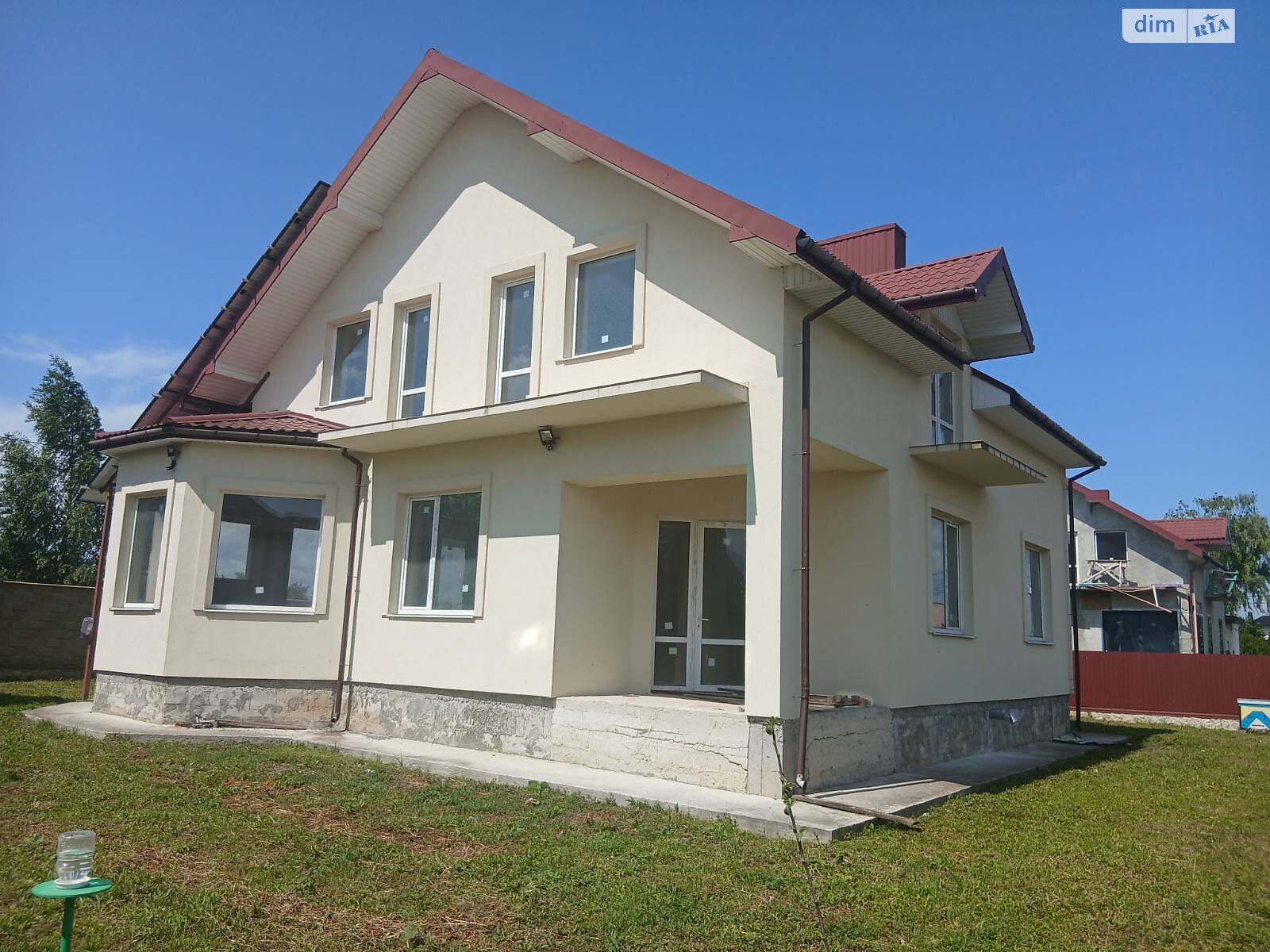 двоповерховий будинок з мансардою, 287.4 кв. м, кирпич. Продаж у Смиківці фото 1 двоповерховий будинок з мансардою, 287.4 кв. м, кирпич. Продаж у Смиківці фото 1