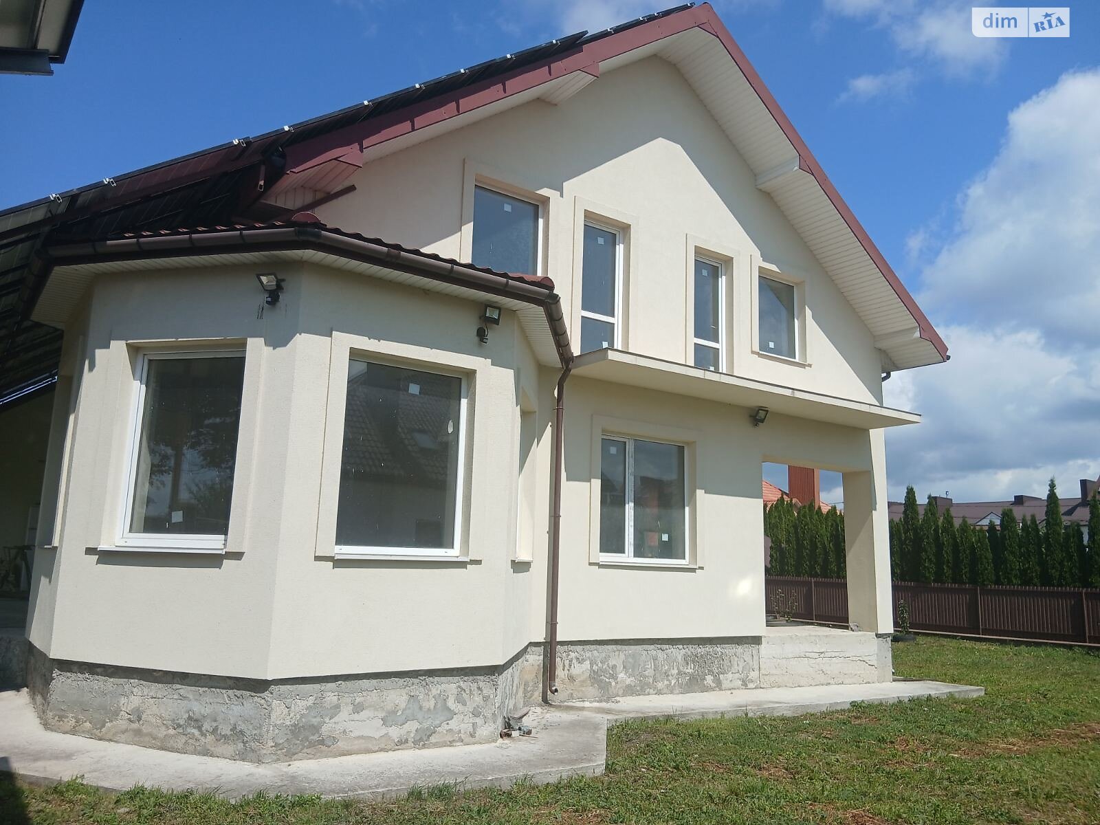 двоповерховий будинок з мансардою, 287.4 кв. м, кирпич. Продаж у Смиківці фото 1 двоповерховий будинок з мансардою, 287.4 кв. м, кирпич. Продаж у Смиківці фото 1