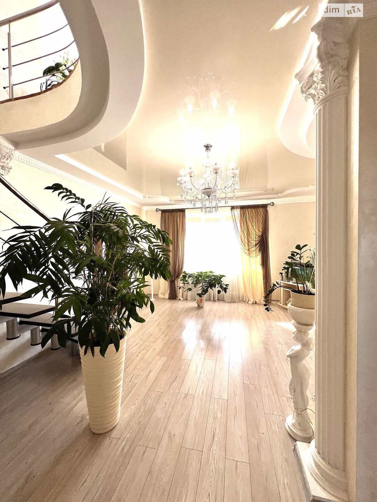 двоповерховий будинок, 280 кв. м, кирпич. Продаж у Смиківці фото 1 двоповерховий будинок, 280 кв. м, кирпич. Продаж у Смиківці фото 1