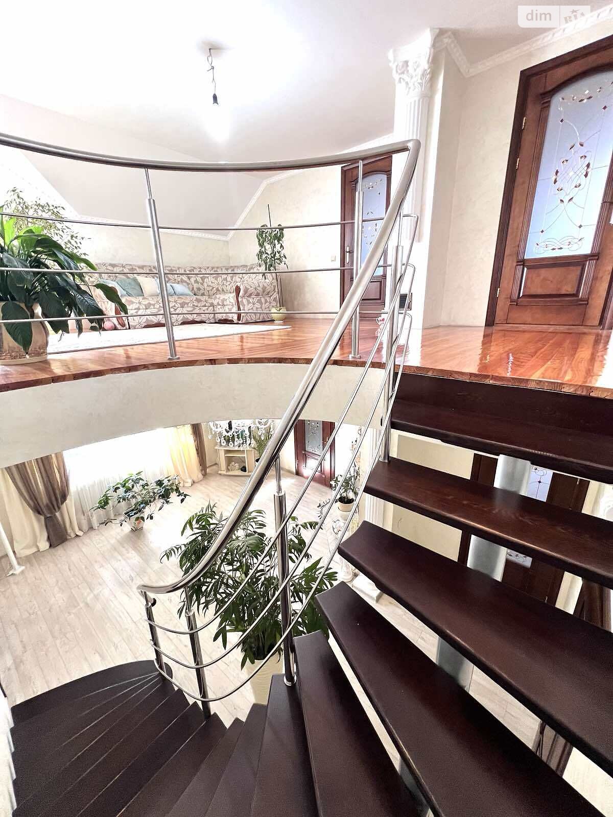 двоповерховий будинок, 280 кв. м, кирпич. Продаж у Смиківці фото 1 двоповерховий будинок, 280 кв. м, кирпич. Продаж у Смиківці фото 1