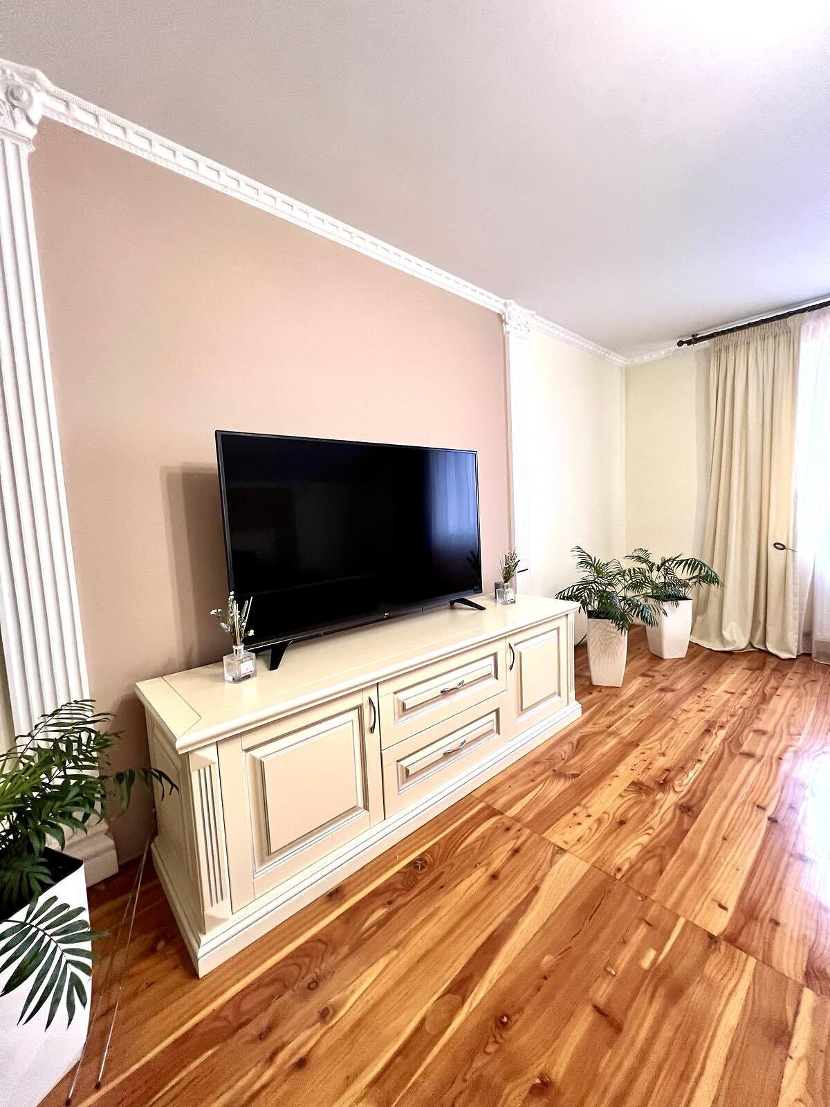 двоповерховий будинок, 280 кв. м, кирпич. Продаж у Смиківці фото 1 двоповерховий будинок, 280 кв. м, кирпич. Продаж у Смиківці фото 1