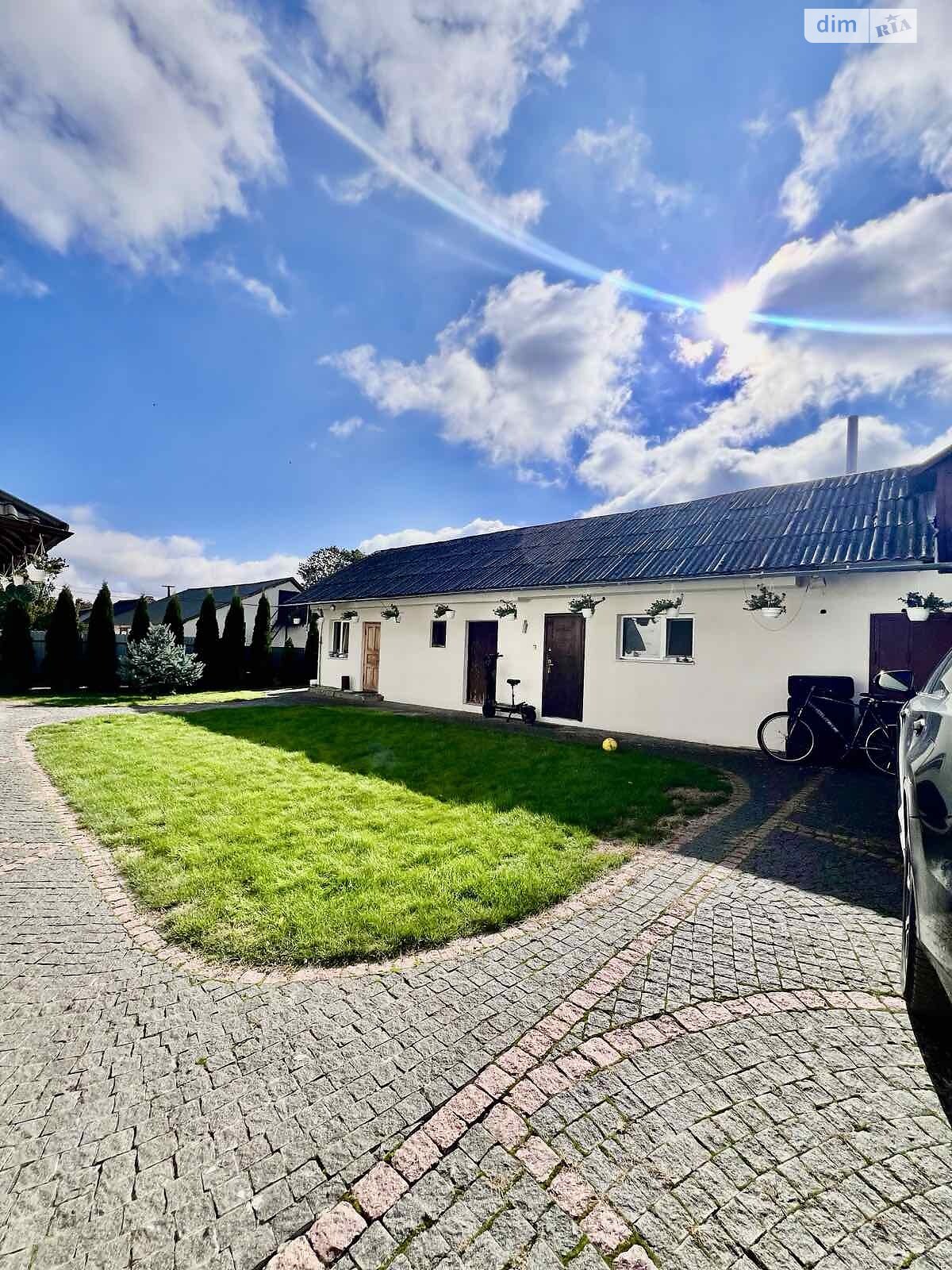 двоповерховий будинок, 280 кв. м, кирпич. Продаж у Смиківці фото 1 двоповерховий будинок, 280 кв. м, кирпич. Продаж у Смиківці фото 1