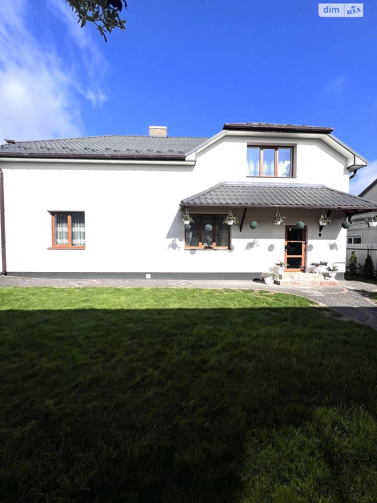 двоповерховий будинок, 280 кв. м, кирпич. Продаж у Смиківці фото 1 двоповерховий будинок, 280 кв. м, кирпич. Продаж у Смиківці фото 1