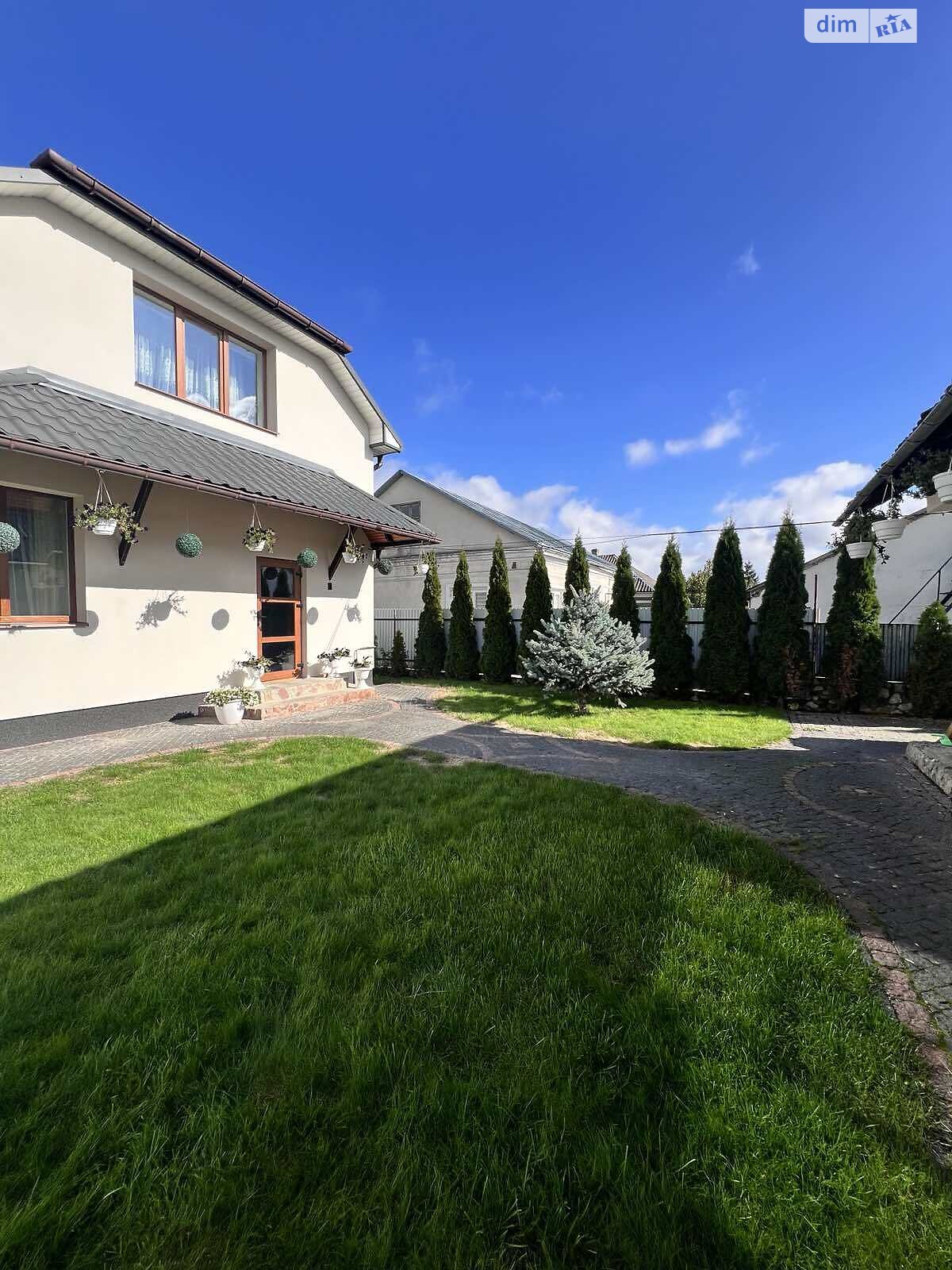 двоповерховий будинок, 280 кв. м, кирпич. Продаж у Смиківці фото 1 двоповерховий будинок, 280 кв. м, кирпич. Продаж у Смиківці фото 1