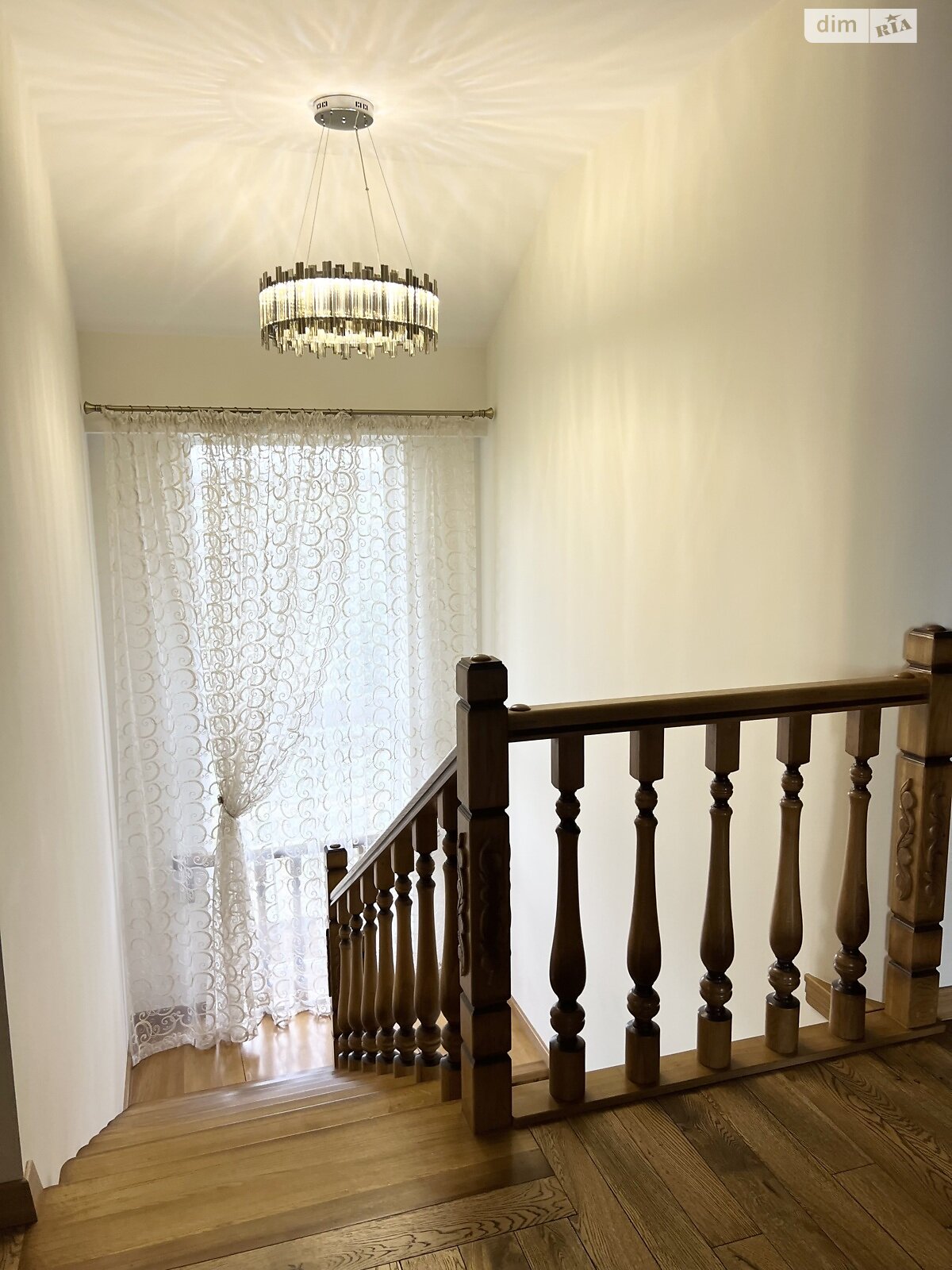 двоповерховий будинок з гаражем, 300 кв. м, цегла. Продаж у Смиківці фото 1 двоповерховий будинок з гаражем, 300 кв. м, цегла. Продаж у Смиківці фото 1