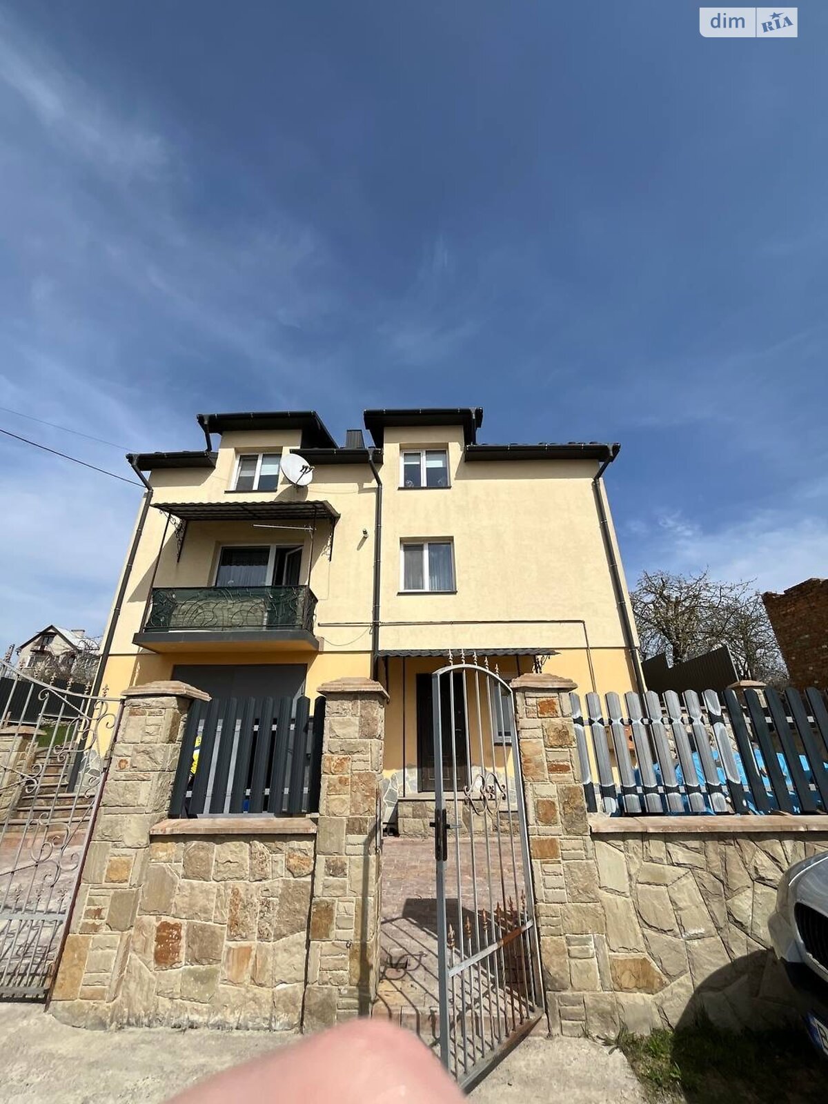 двоповерховий будинок з гаражем, 180 кв. м, цегла. Продаж у Смиківці фото 1 двоповерховий будинок з гаражем, 180 кв. м, цегла. Продаж у Смиківці фото 1