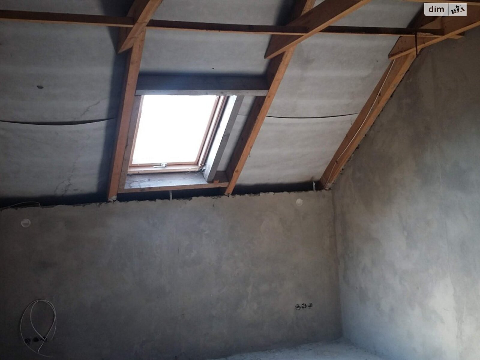 трехэтажный дом с гаражом, 525 кв. м, кирпич. Продажа в Смыковцы фото 1