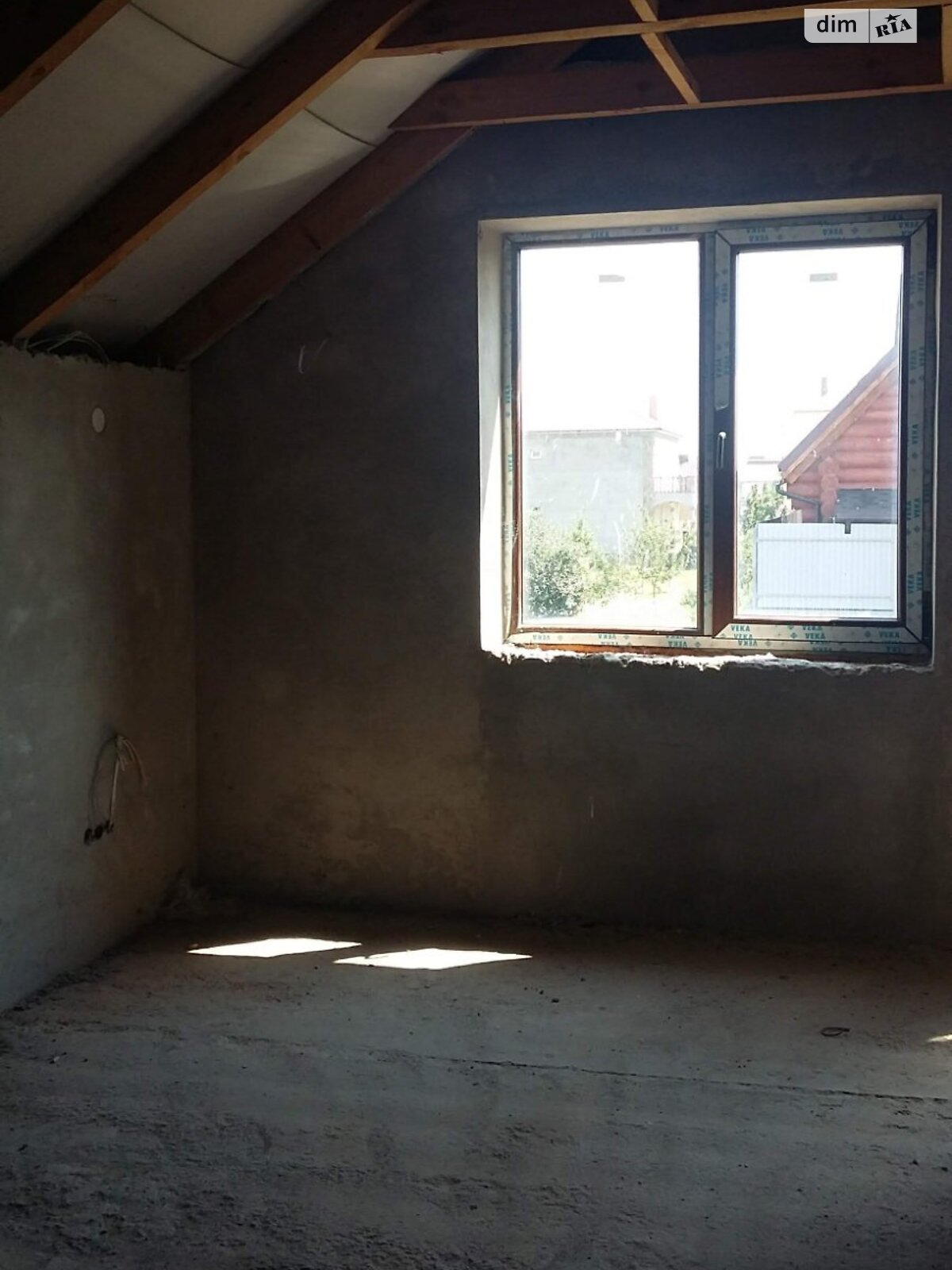 трехэтажный дом с гаражом, 525 кв. м, кирпич. Продажа в Смыковцы фото 1