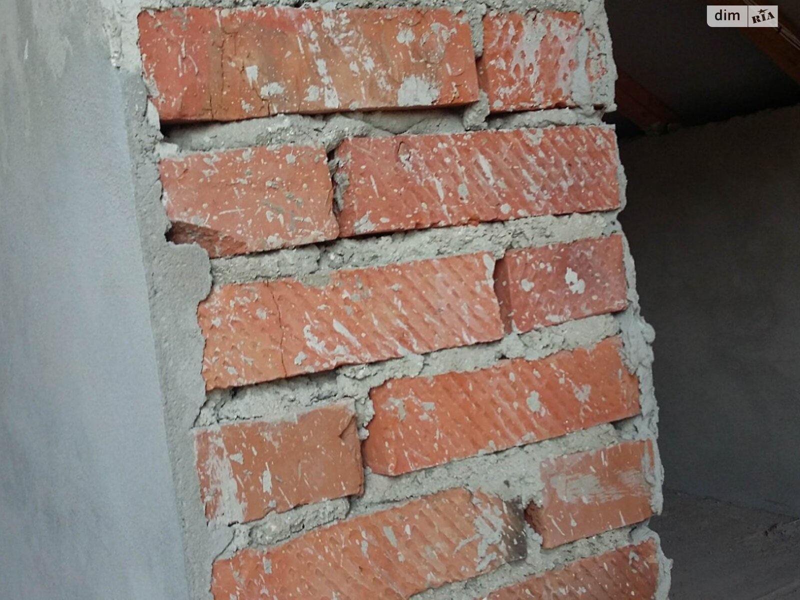 трехэтажный дом с гаражом, 525 кв. м, кирпич. Продажа в Смыковцы фото 1