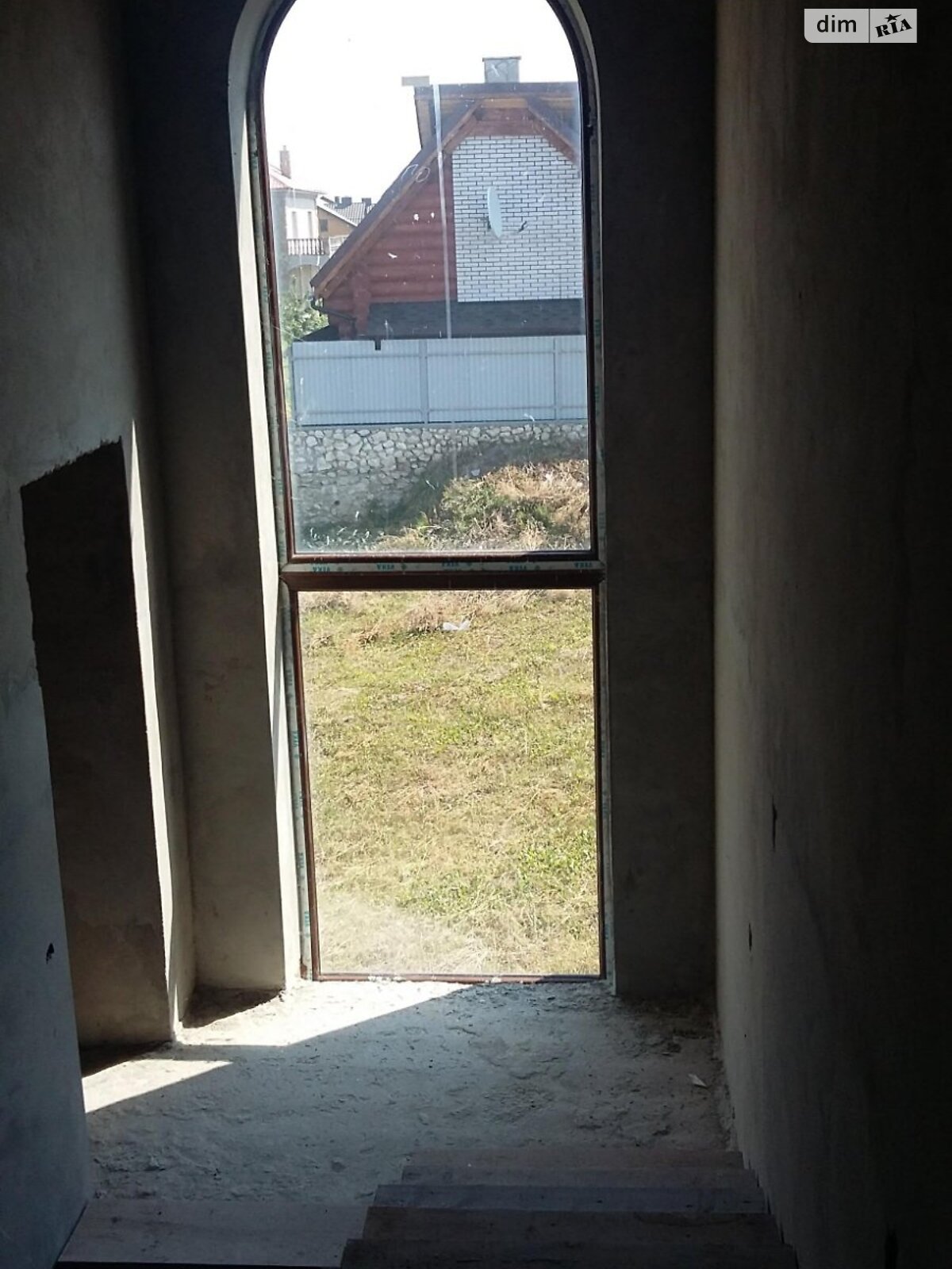 трехэтажный дом с гаражом, 525 кв. м, кирпич. Продажа в Смыковцы фото 1