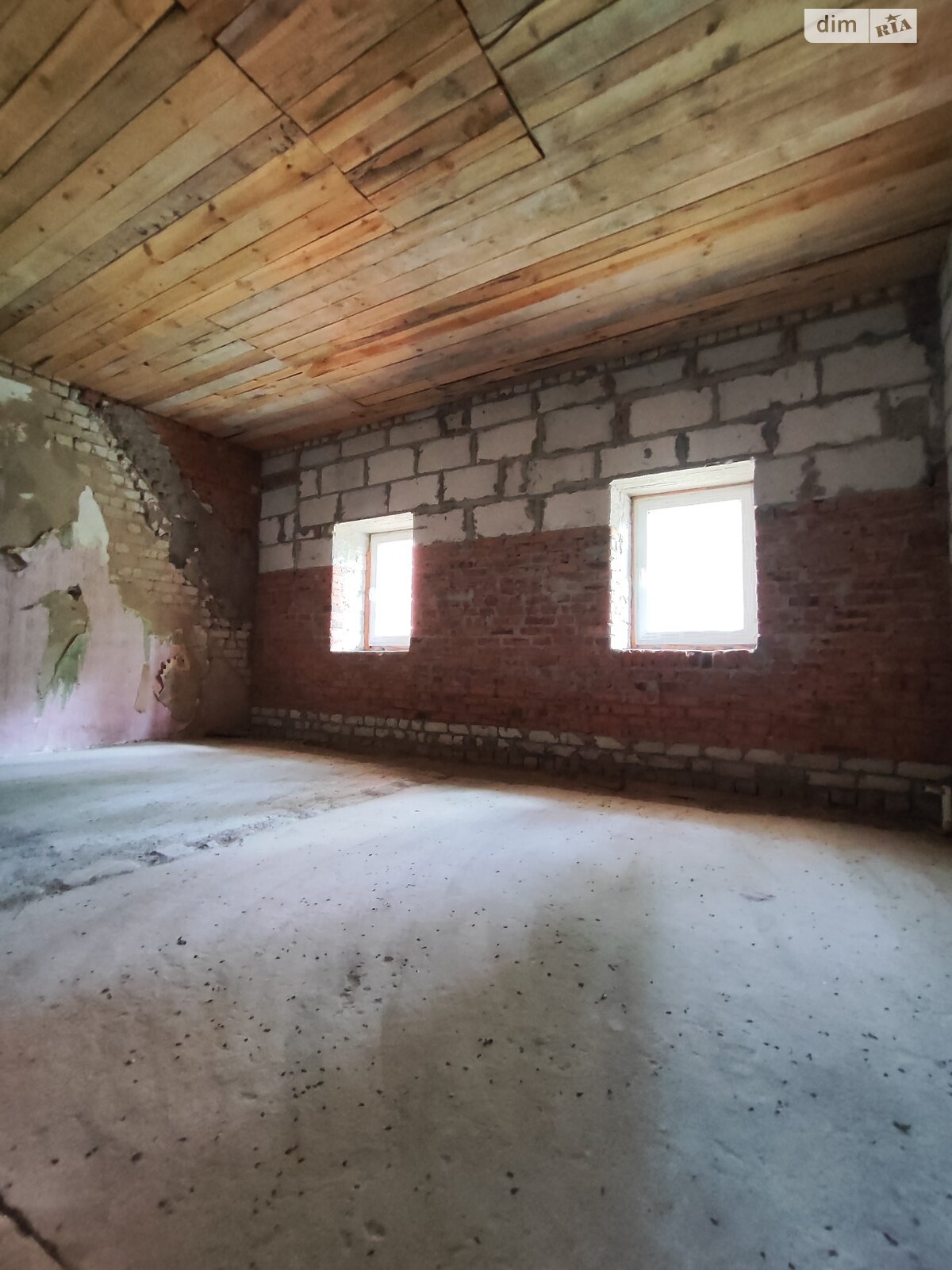 триповерховий будинок з мансардою, 250 кв. м, цегла. Продаж у Снов’янці фото 1 триповерховий будинок з мансардою, 250 кв. м, цегла. Продаж у Снов’янці фото 1