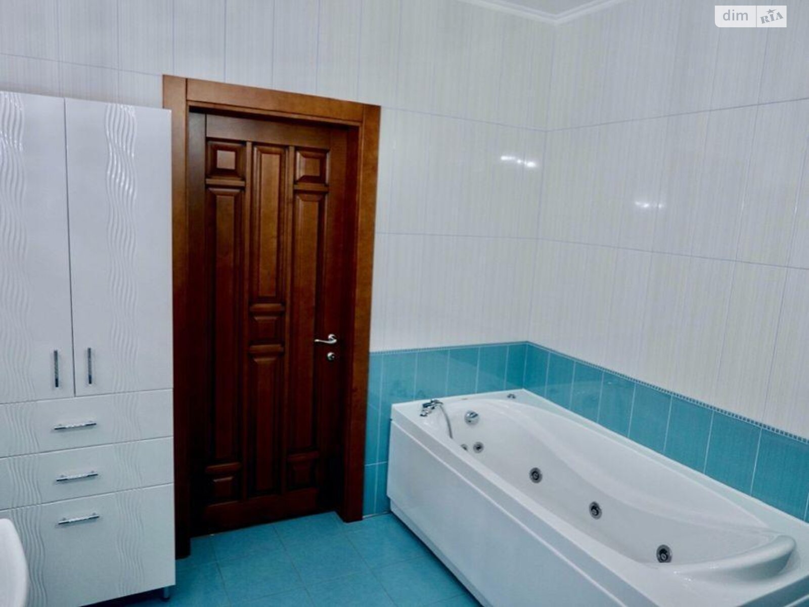 двухэтажный дом, 295 кв. м, кирпич. Продажа в Софиевской Борщаговке фото 1 двухэтажный дом, 295 кв. м, кирпич. Продажа в Софиевской Борщаговке фото 1