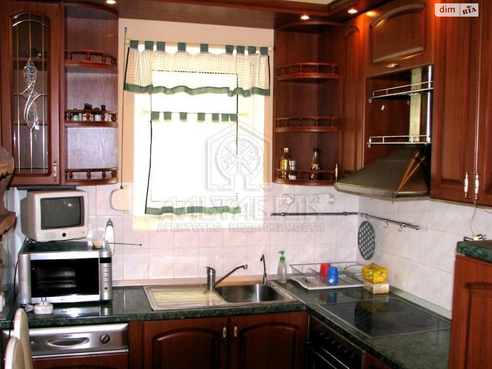 трехэтажный дом, 347.5 кв. м, кирпич. Продажа в Софиевской Борщаговке фото 1 трехэтажный дом, 347.5 кв. м, кирпич. Продажа в Софиевской Борщаговке фото 1