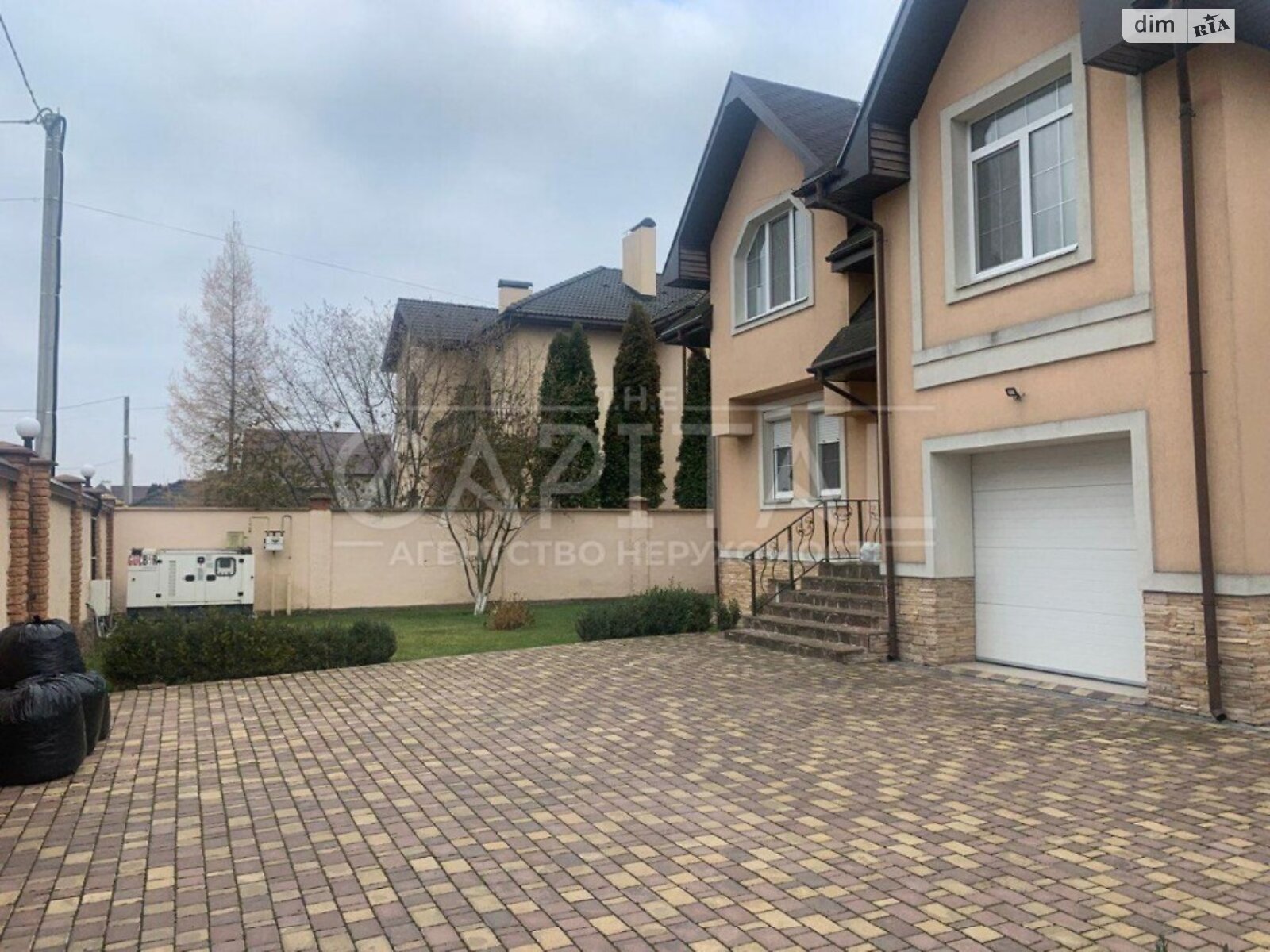 трехэтажный дом, 340 кв. м, кирпич. Продажа в Софиевской Борщаговке фото 1 трехэтажный дом, 340 кв. м, кирпич. Продажа в Софиевской Борщаговке фото 1